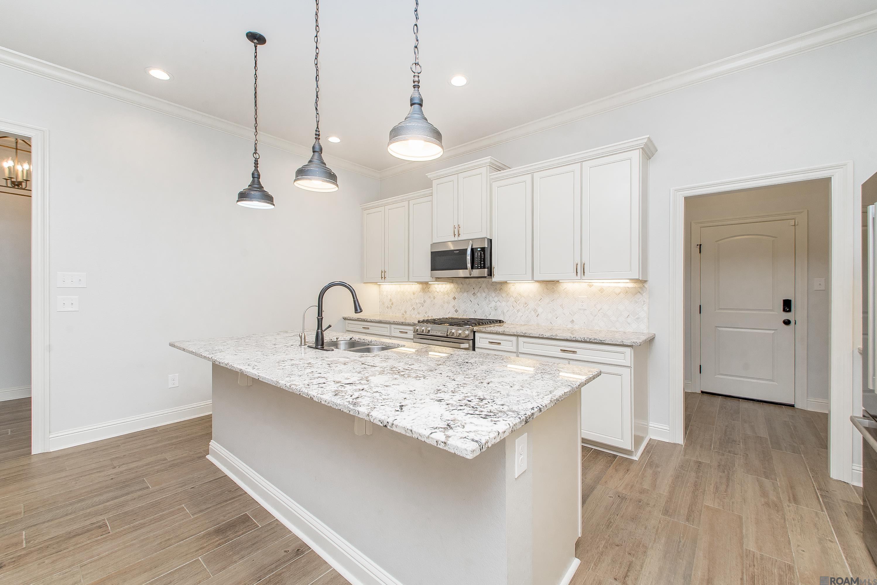 26811 Montbury Dr, Denham Springs, LA, 70726