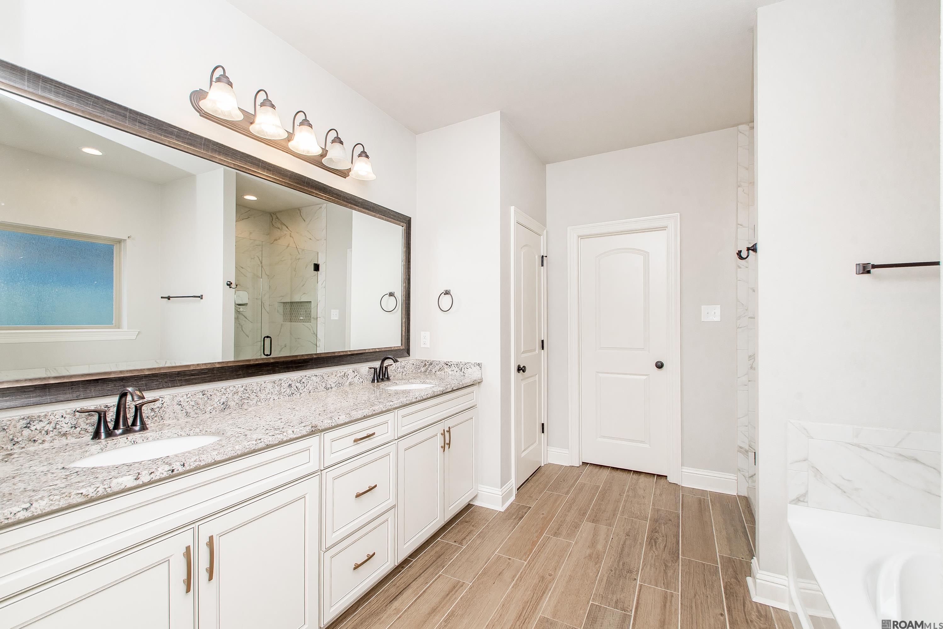 26811 Montbury Dr, Denham Springs, LA, 70726