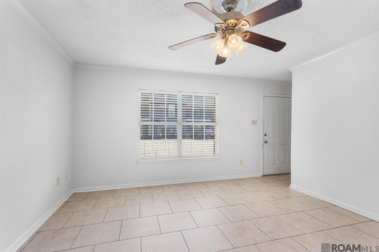 4624 Parkoaks Dr UNIT 11, Baton Rouge, LA, 70816