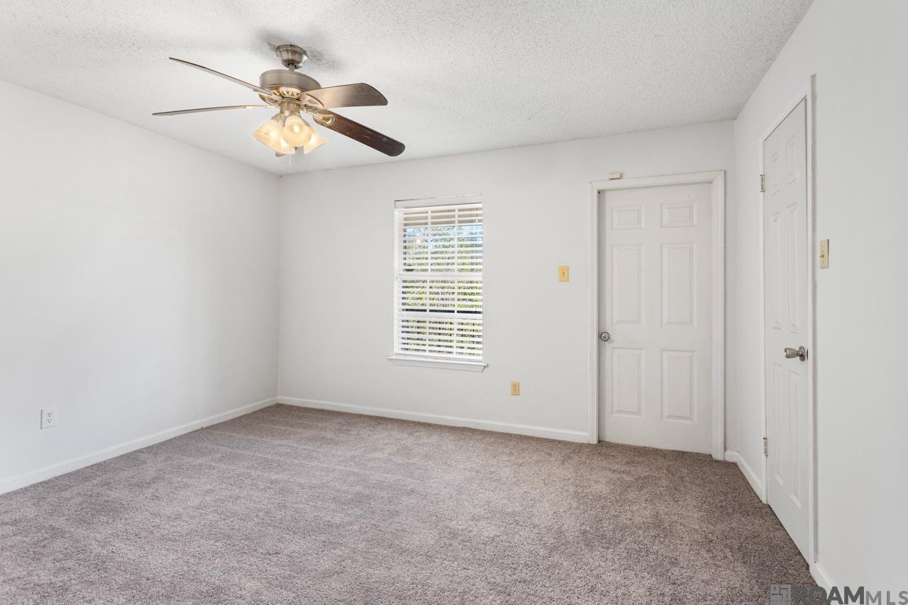 4624 Parkoaks Dr UNIT 11, Baton Rouge, LA, 70816