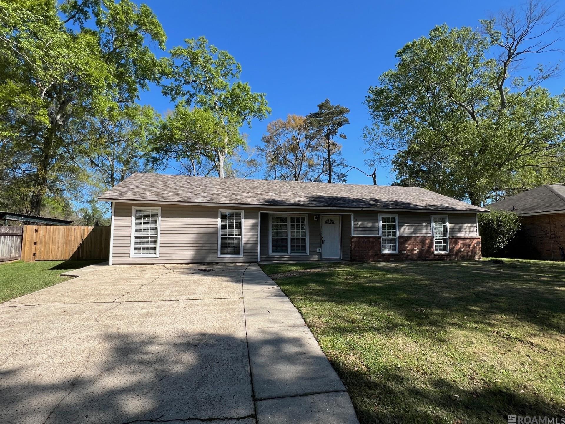 8849 Timber Dr, Denham Springs, LA, 70726