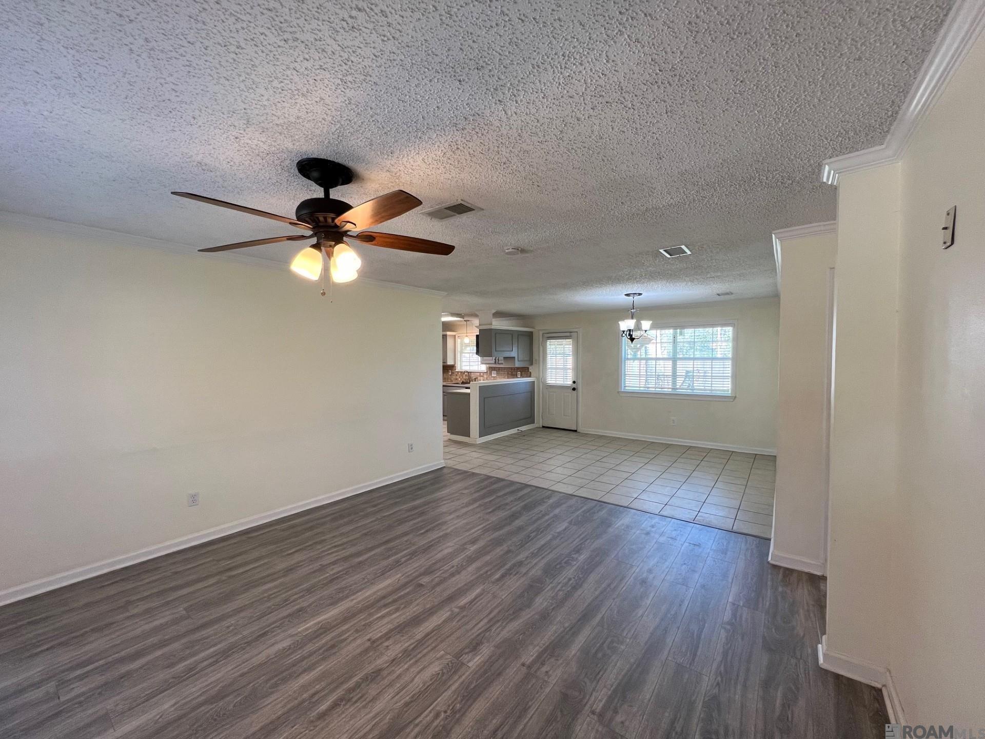 8849 Timber Dr, Denham Springs, LA, 70726