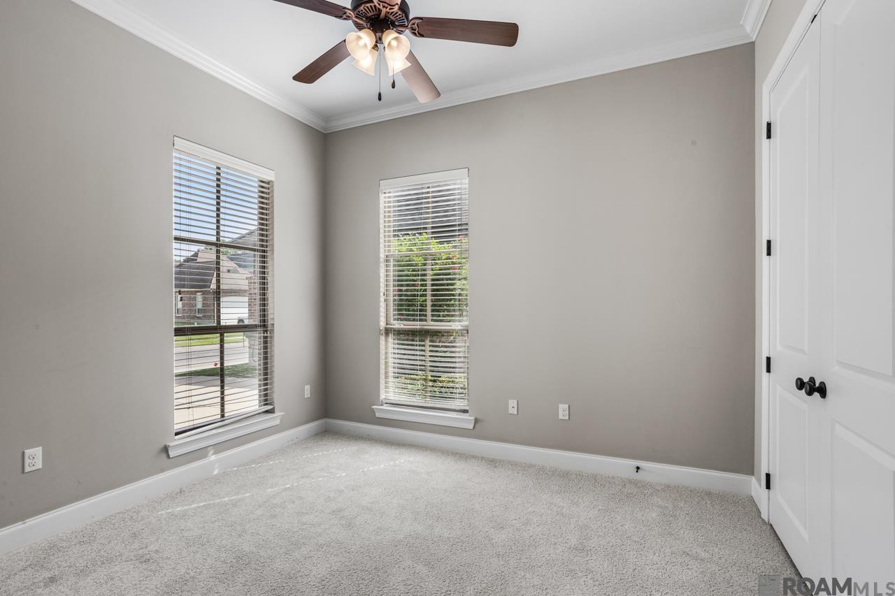 18170 Vis-a-vis Ave, Saint George, LA, 70817