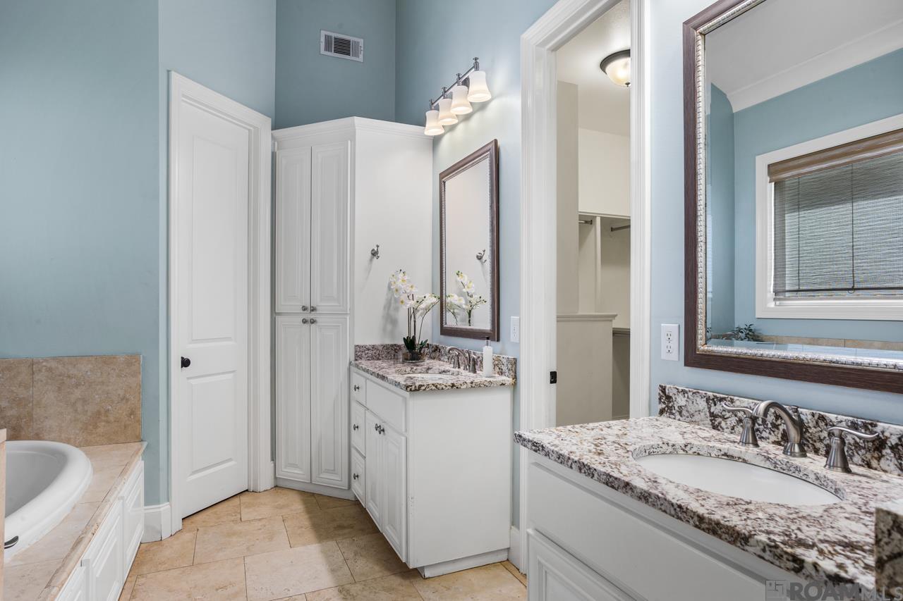 18170 Vis-a-vis Ave, Saint George, LA, 70817