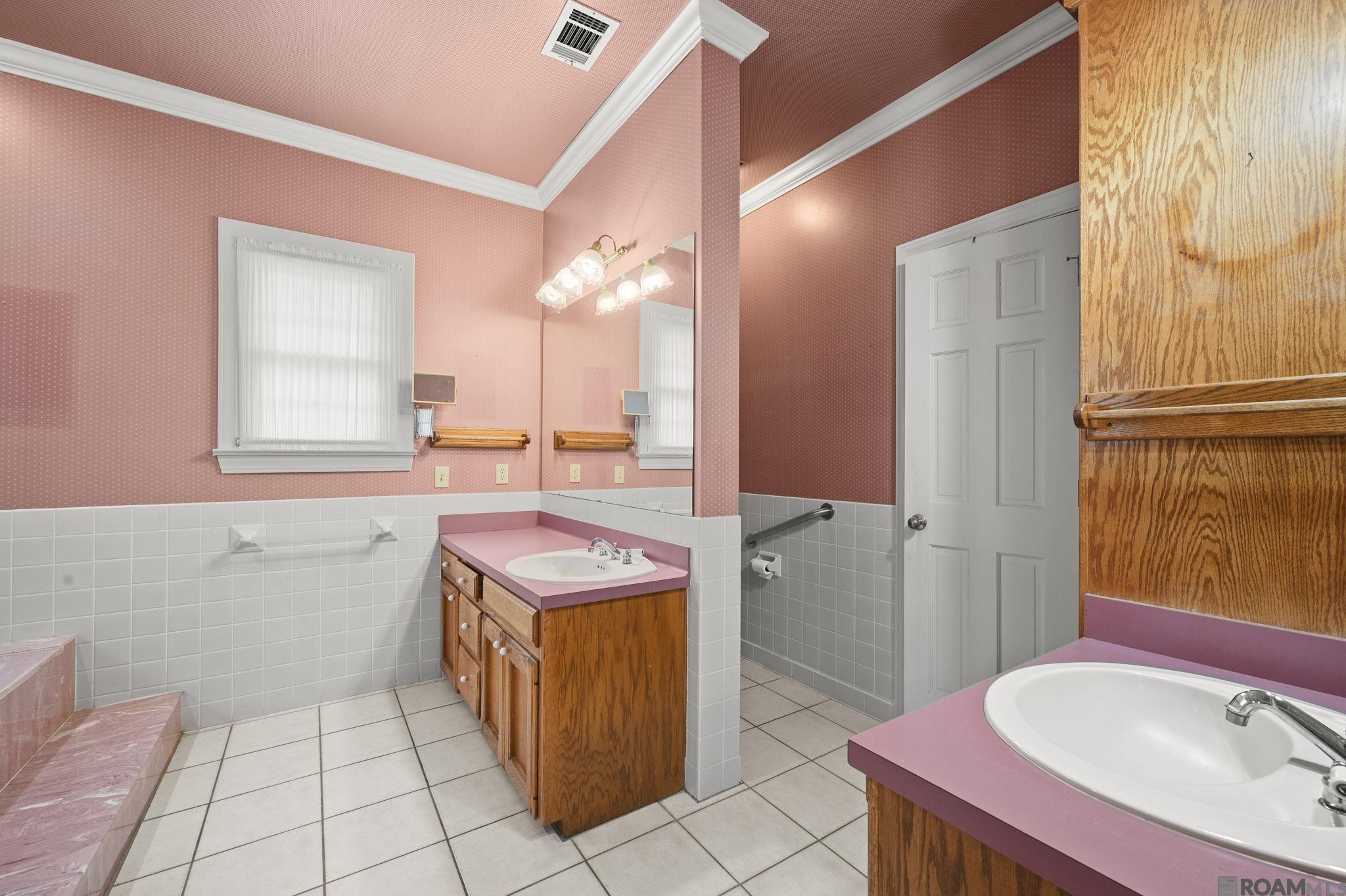 12511 S Lake Sherwood Ave, Baton Rouge, LA, 70816