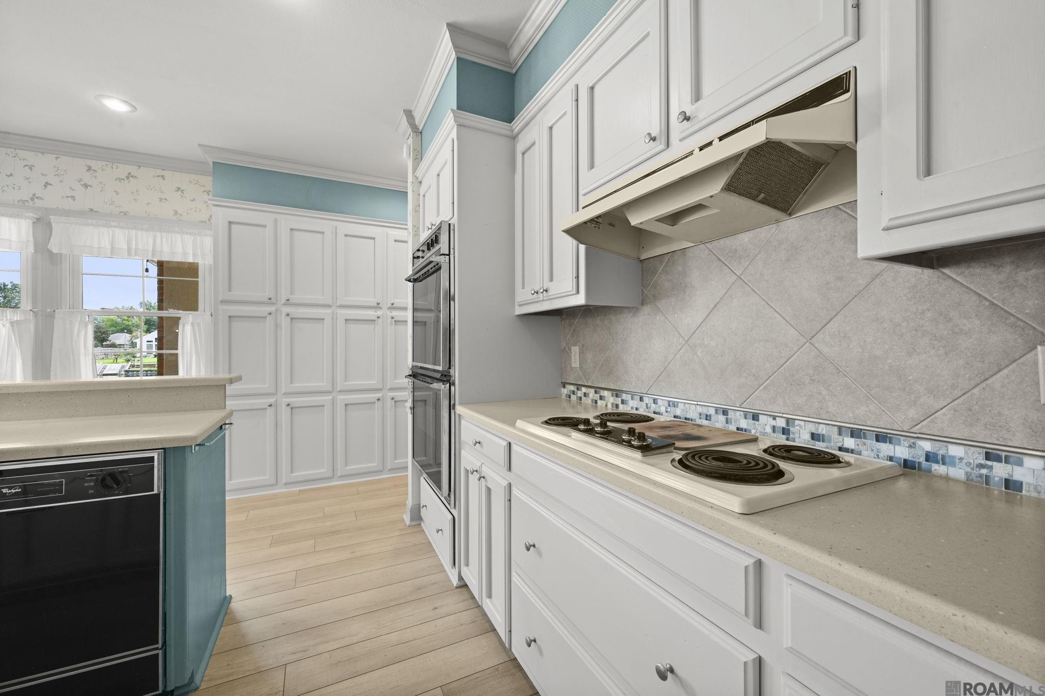 12511 S Lake Sherwood Ave, Baton Rouge, LA, 70816