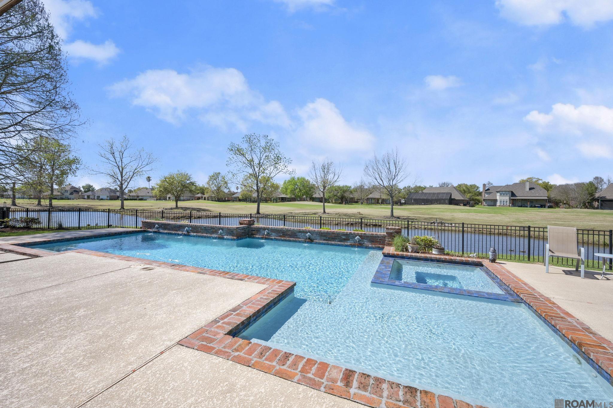 40246 Dove Estates Ct, Gonzales, LA, 70737