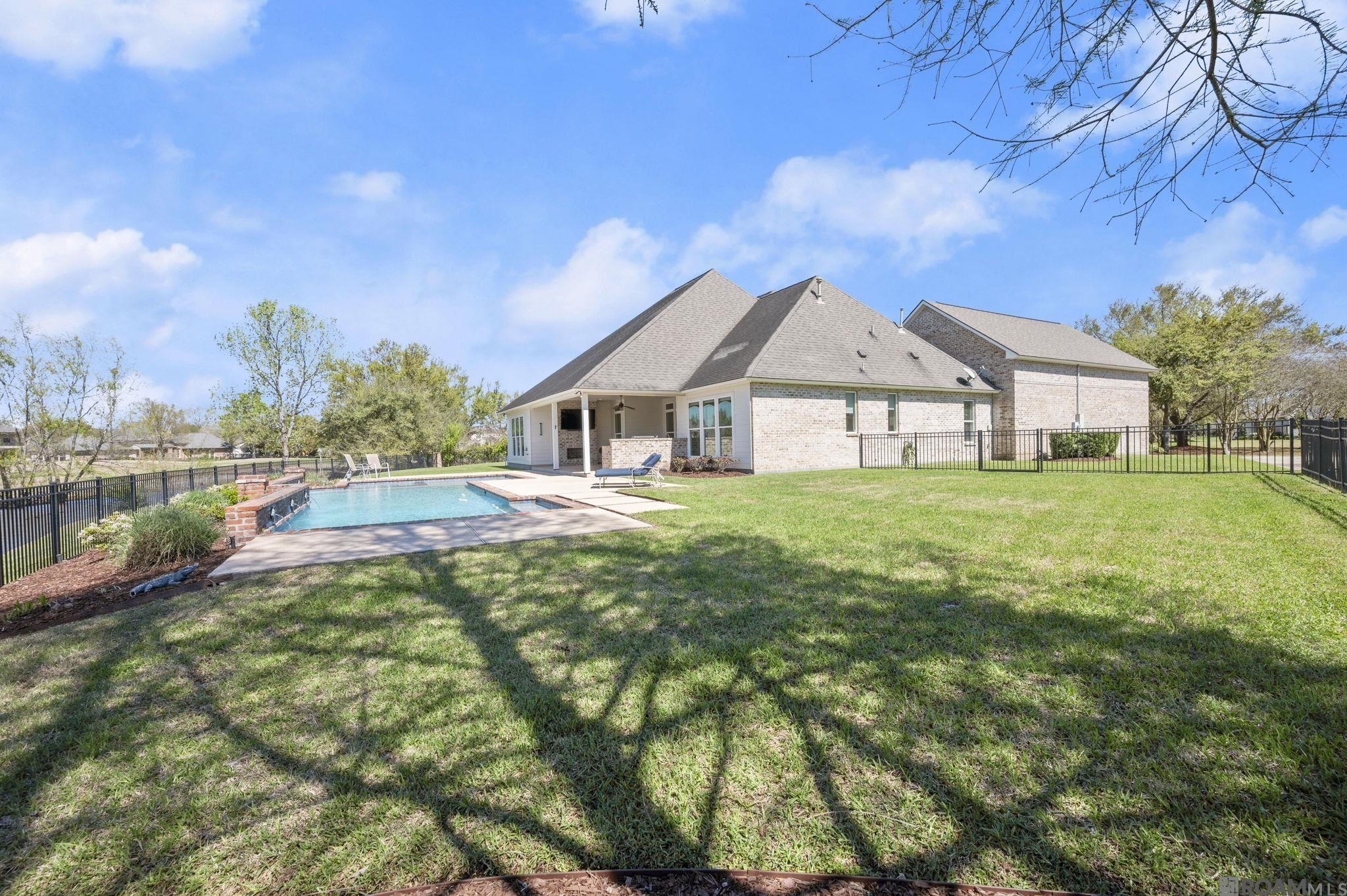 40246 Dove Estates Ct, Gonzales, LA, 70737