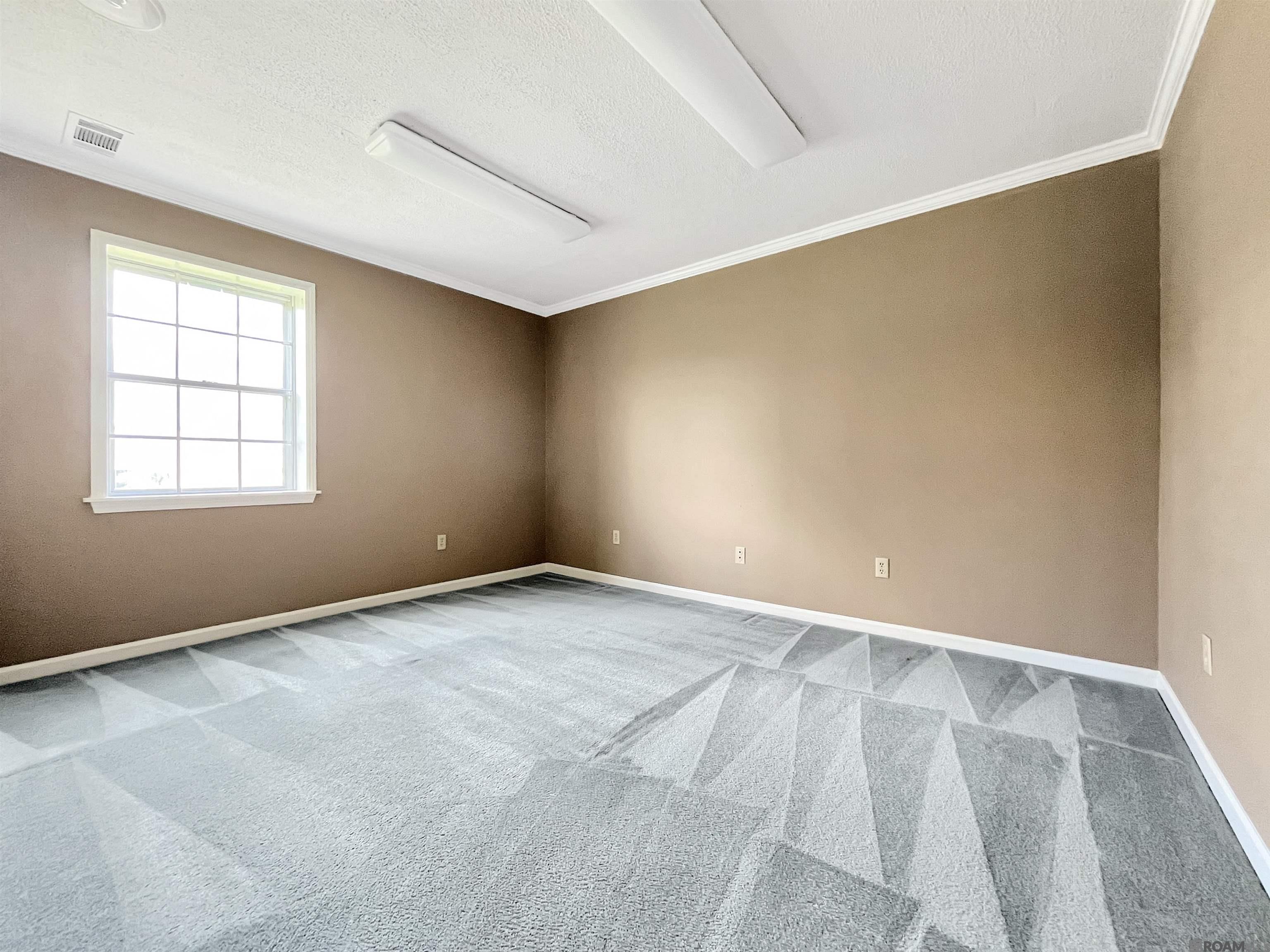 8115 Vincent Rd, Denham Springs, LA, 70726