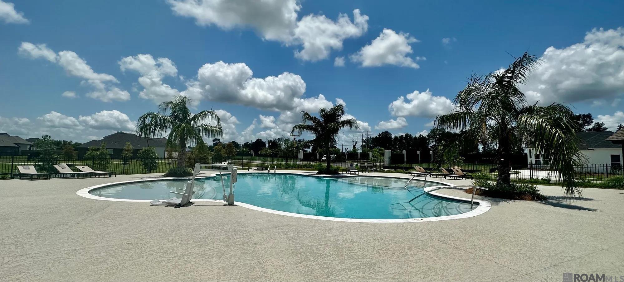 3052 Creekmere Ln, Saint George, LA, 70810