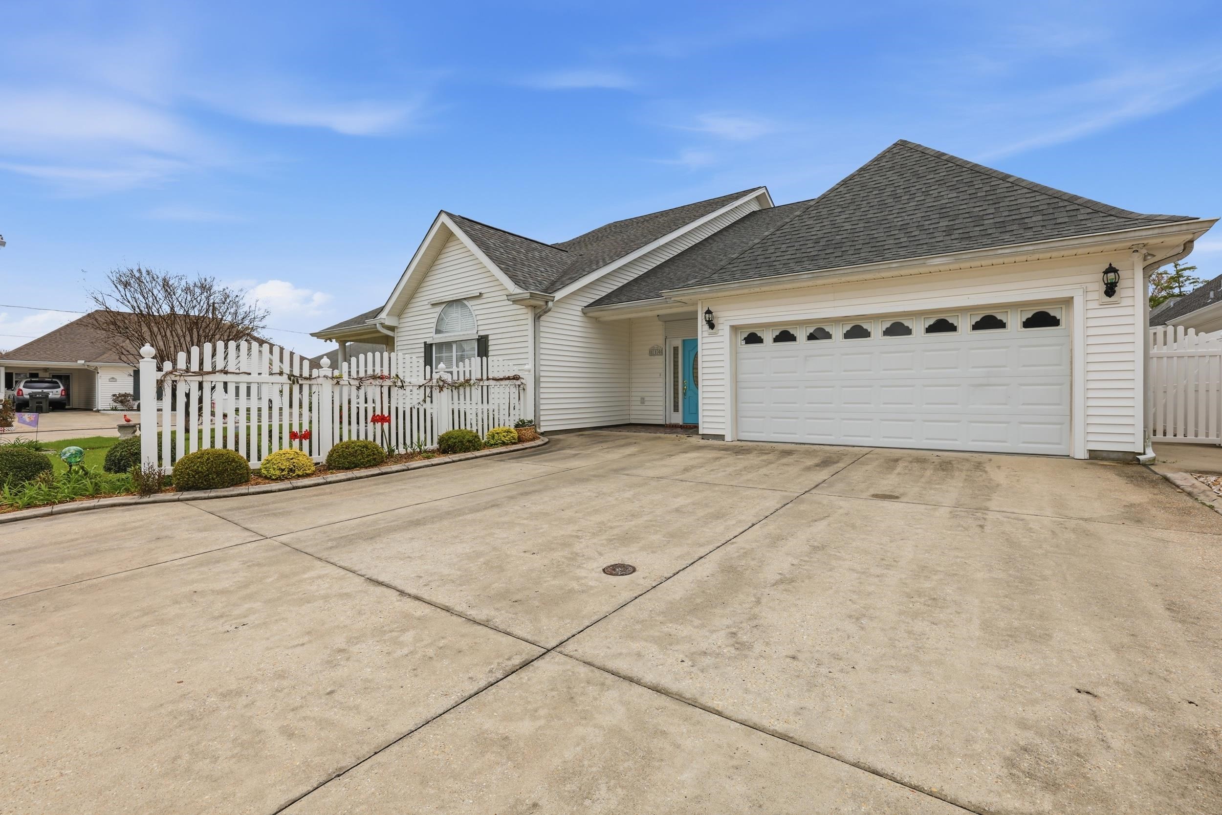 110 Magnolia Courtyard, Houma, LA, 70364