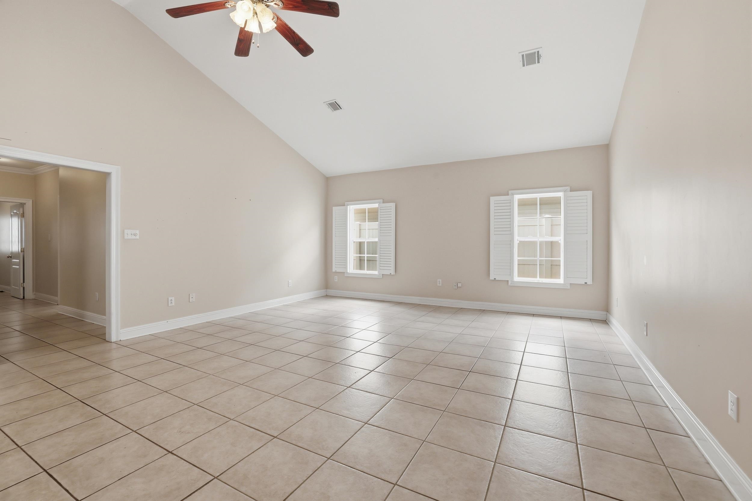 110 Magnolia Courtyard, Houma, LA, 70364