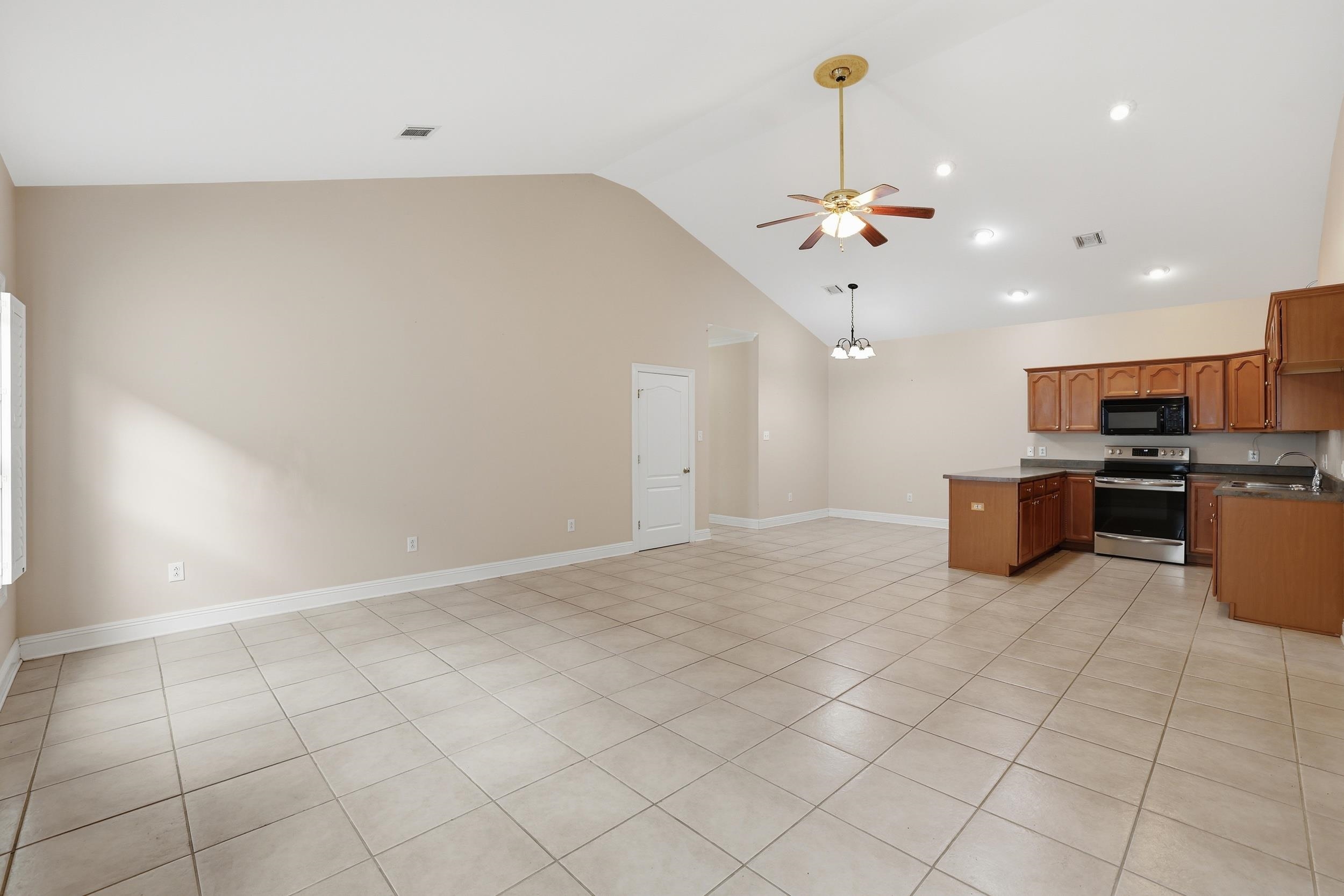 110 Magnolia Courtyard, Houma, LA, 70364