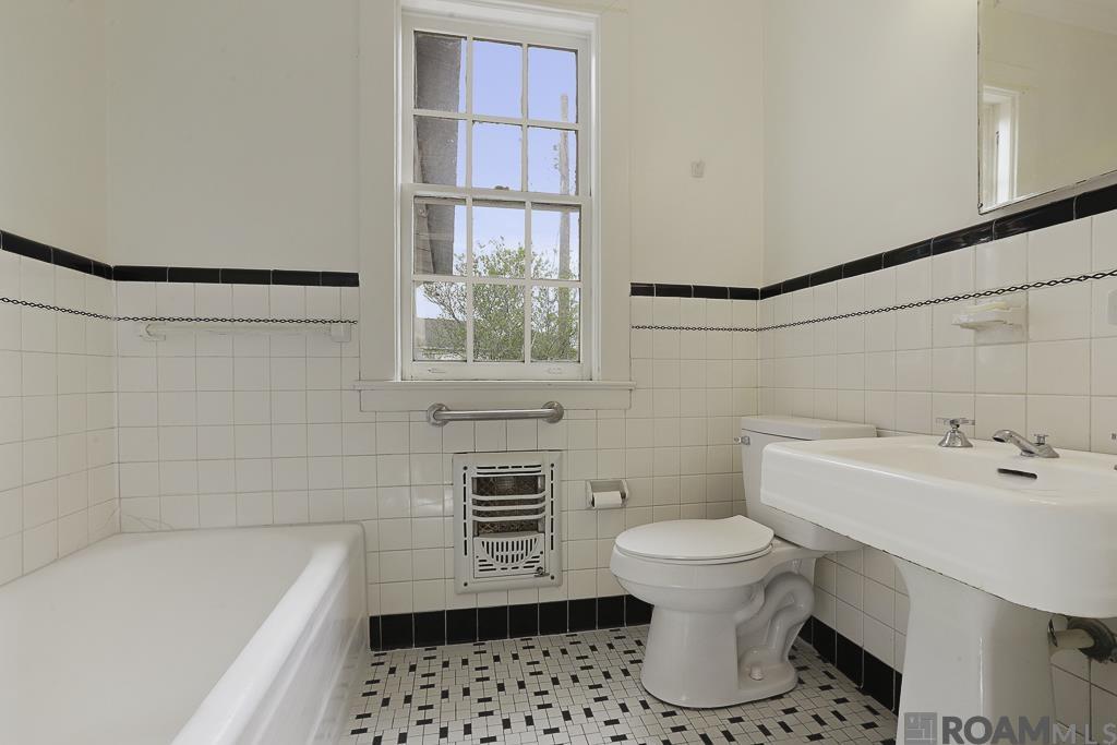 1233 Perkins Rd, Baton Rouge, LA, 70806