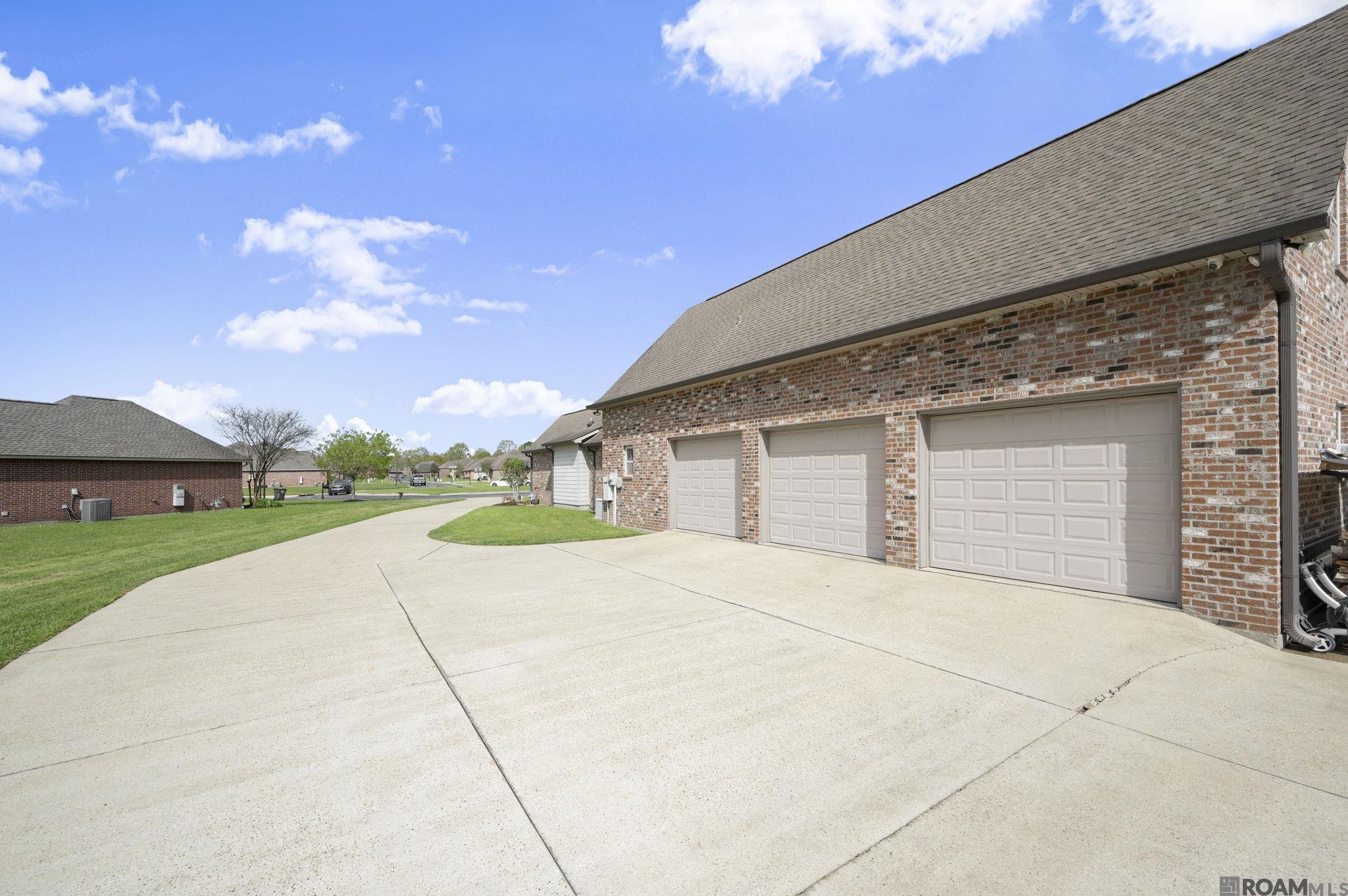 39478 Oceanview Ave, Prairieville, LA, 70769