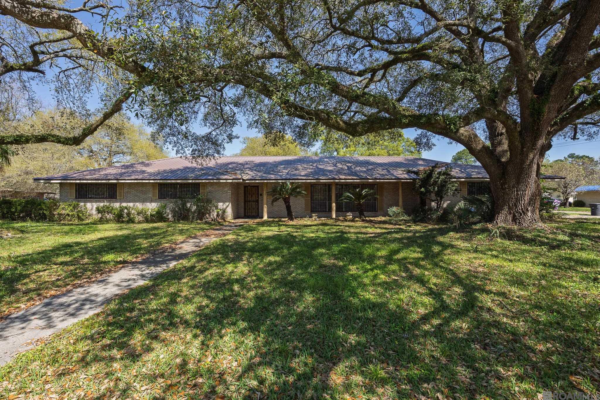 15560 Tiger Bend Rd, Saint George, LA, 70817