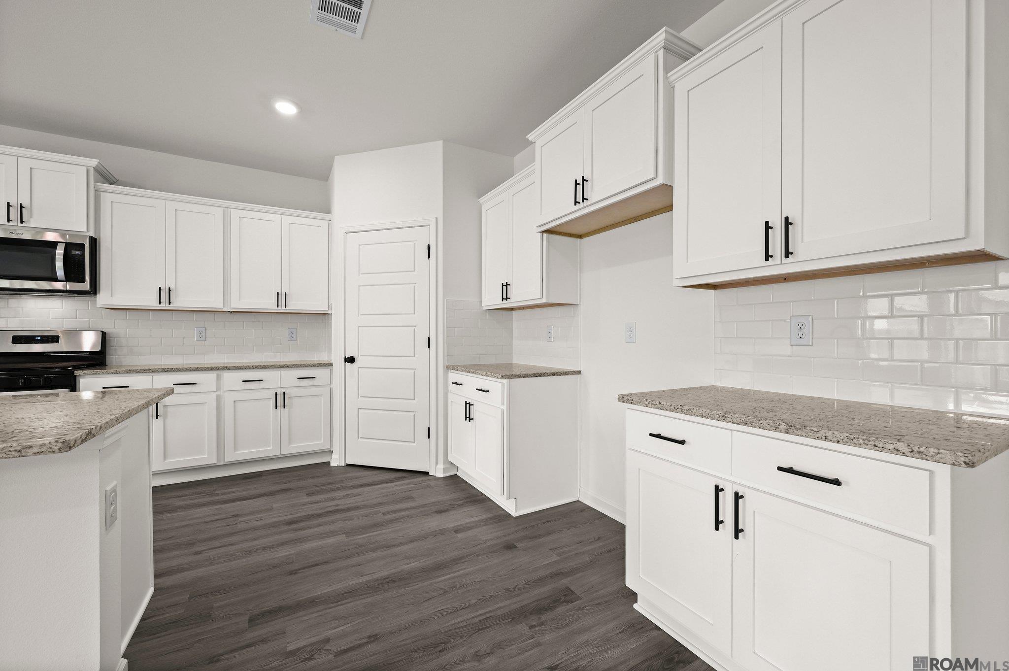 13325 Sawmill Dr, Central, LA, 70818