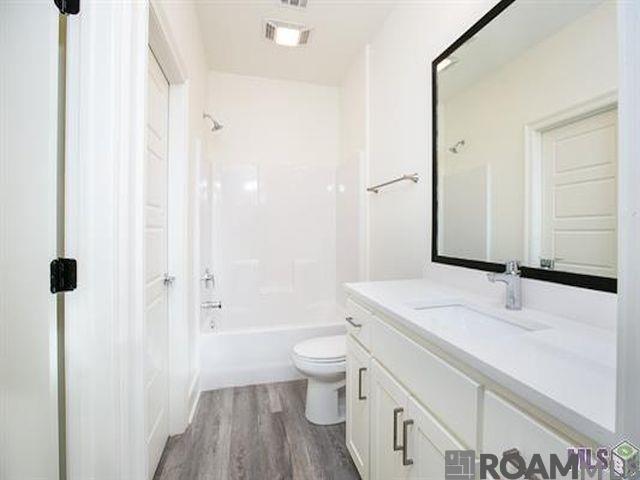 2001 Red Stick Dr, Baton Rouge, LA, 70815