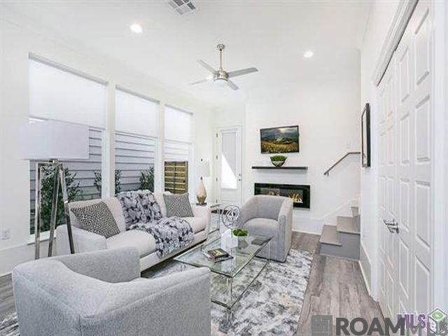 2001 Red Stick Dr, Baton Rouge, LA, 70815