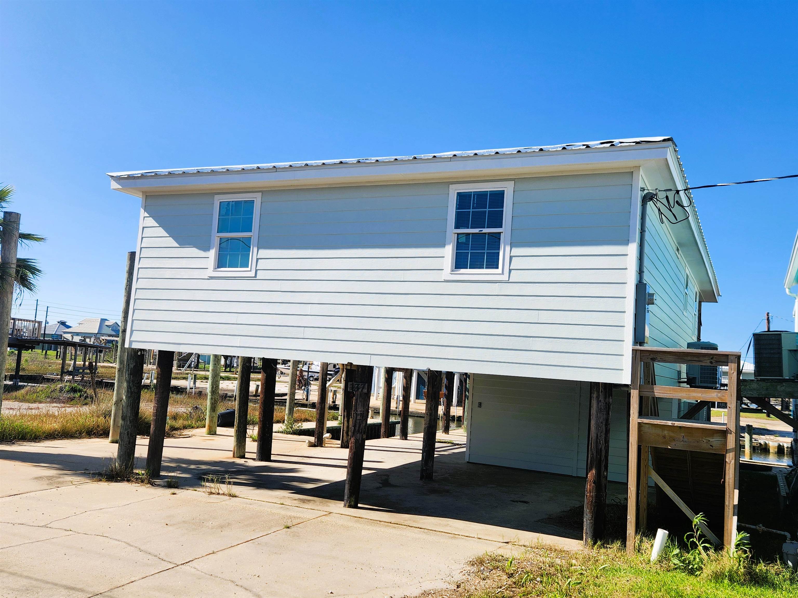 137 Memory Ln, Grand Isle, LA, 70358