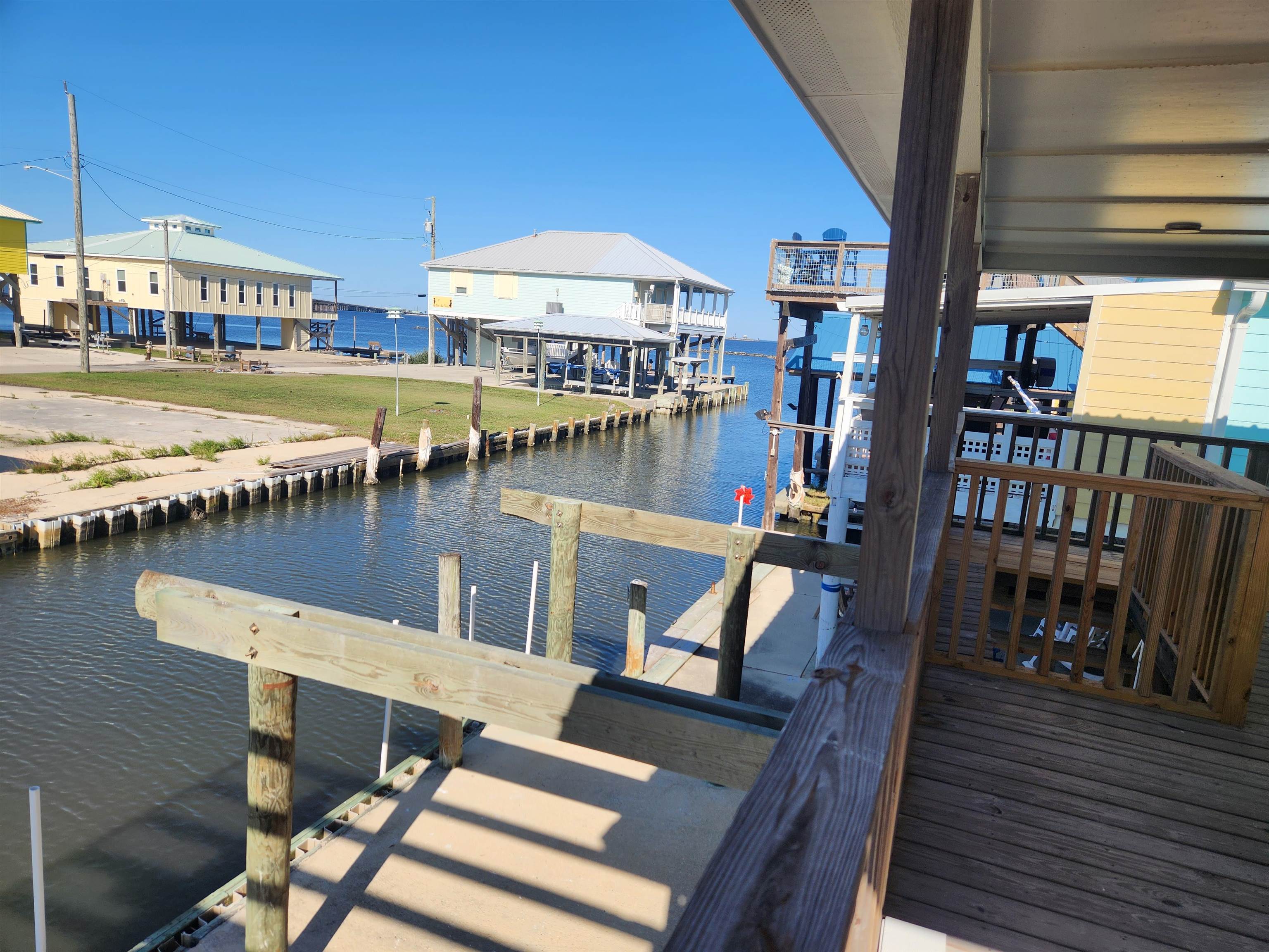 137 Memory Ln, Grand Isle, LA, 70358