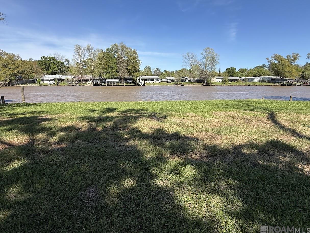 13224 Bayou Terrace Dr, St Amant, LA, 70774