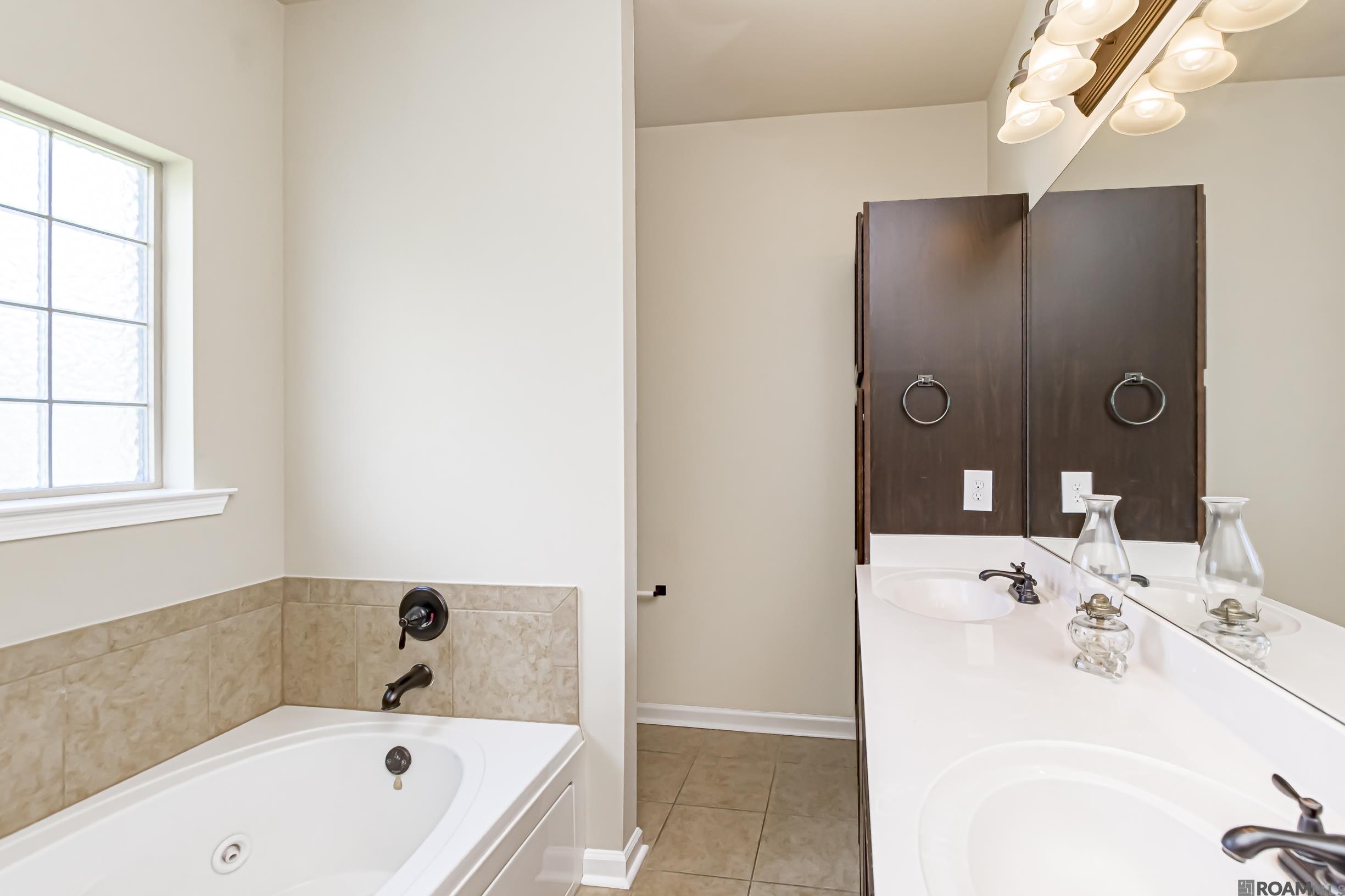 1521 S Sanctuary Ave, Gonzales, LA, 70737