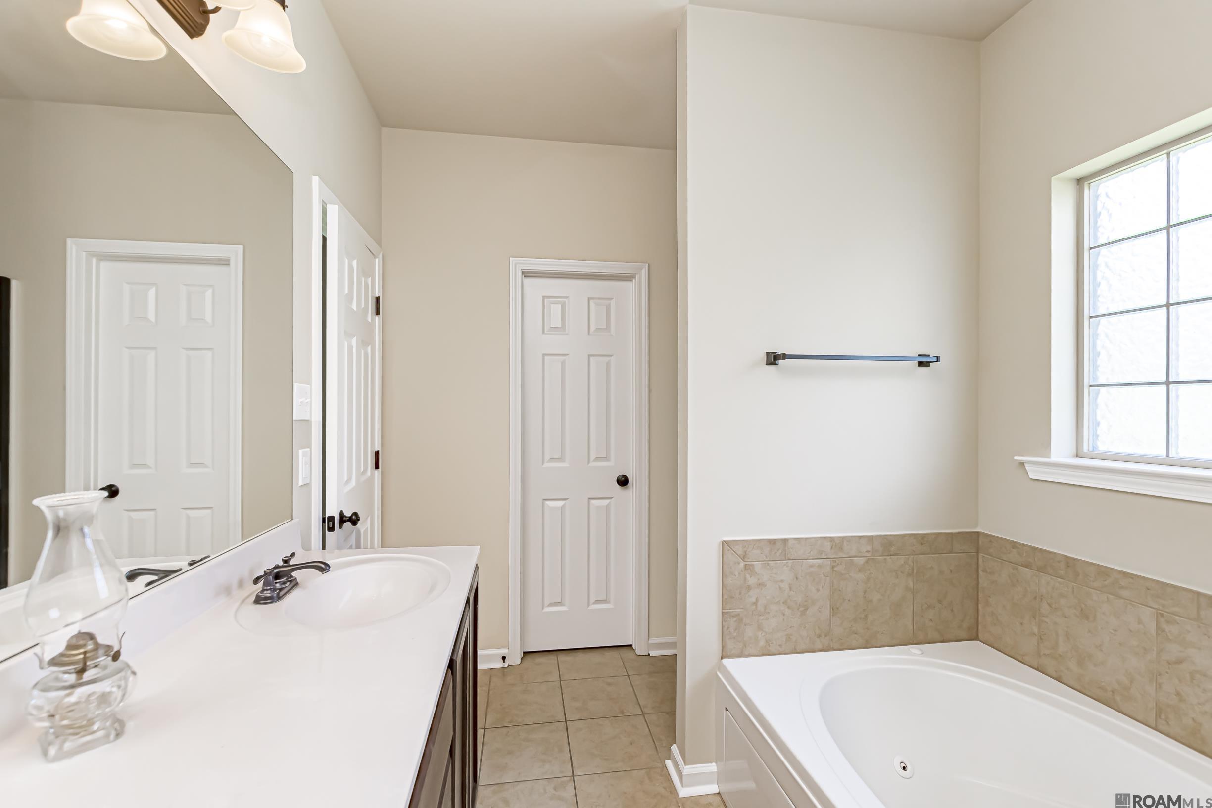 1521 S Sanctuary Ave, Gonzales, LA, 70737