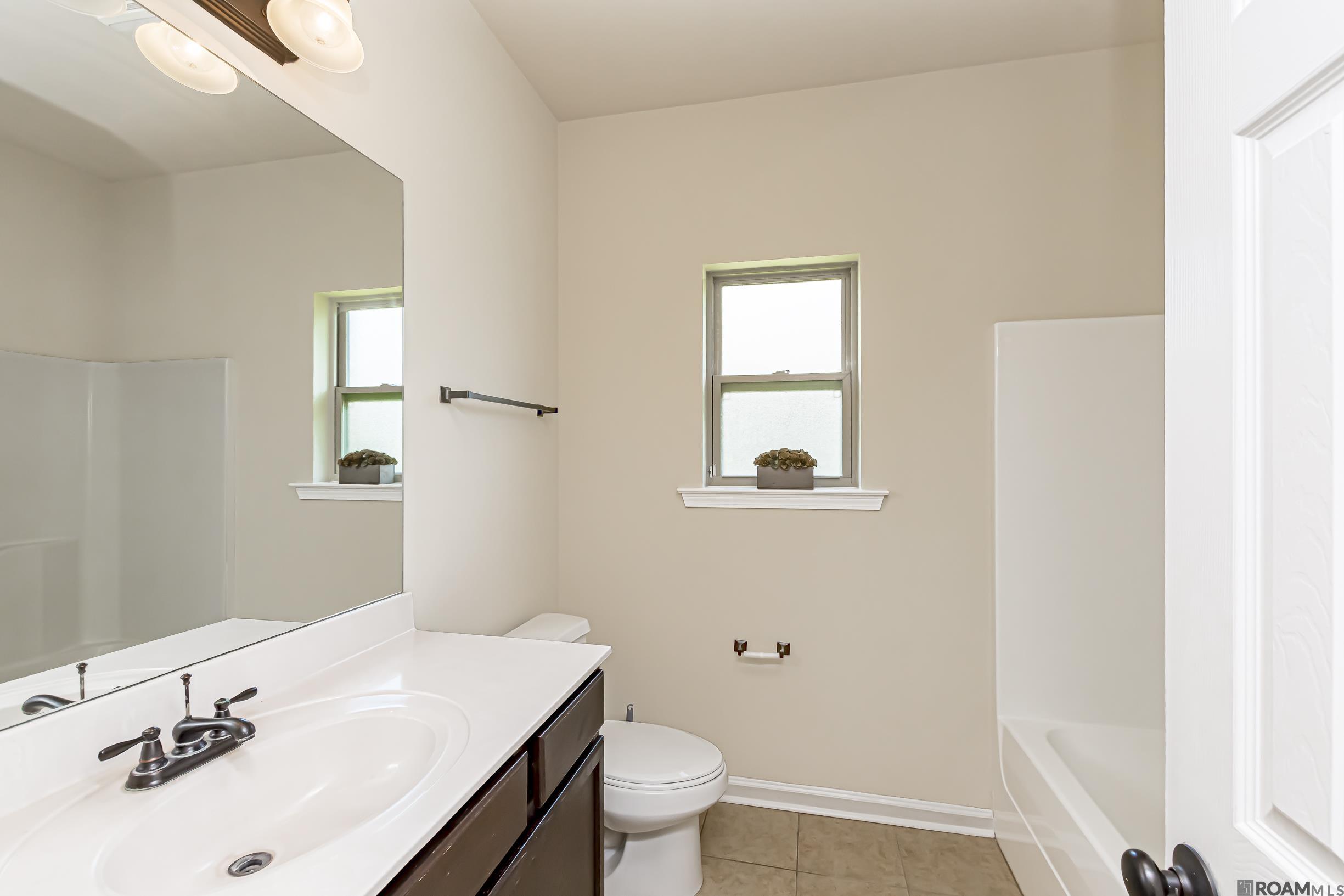 1521 S Sanctuary Ave, Gonzales, LA, 70737