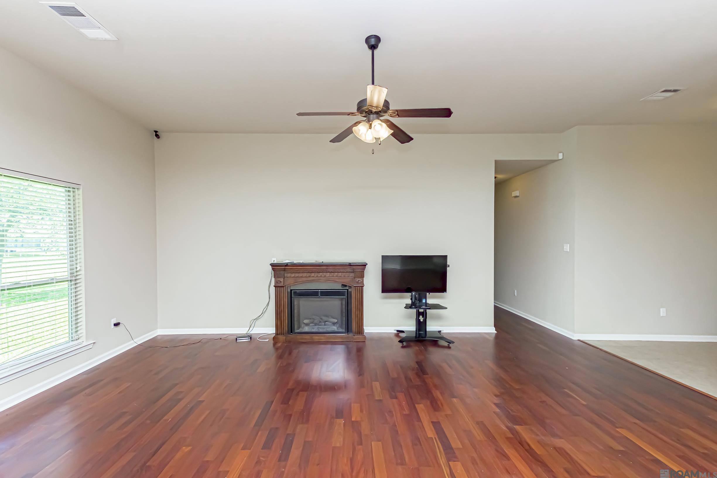 1521 S Sanctuary Ave, Gonzales, LA, 70737