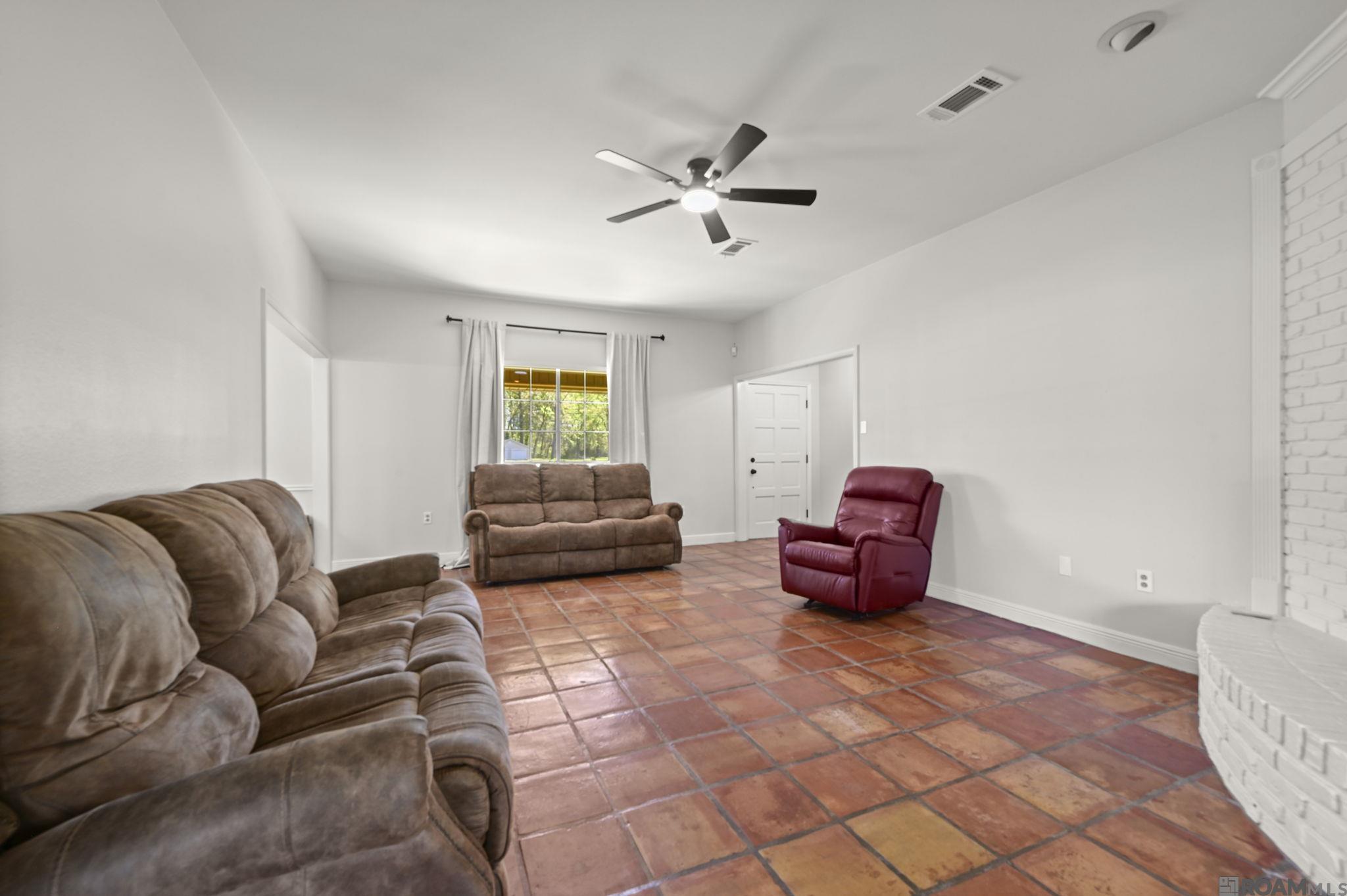 12417 Roddy Rd, Gonzales, LA, 70737