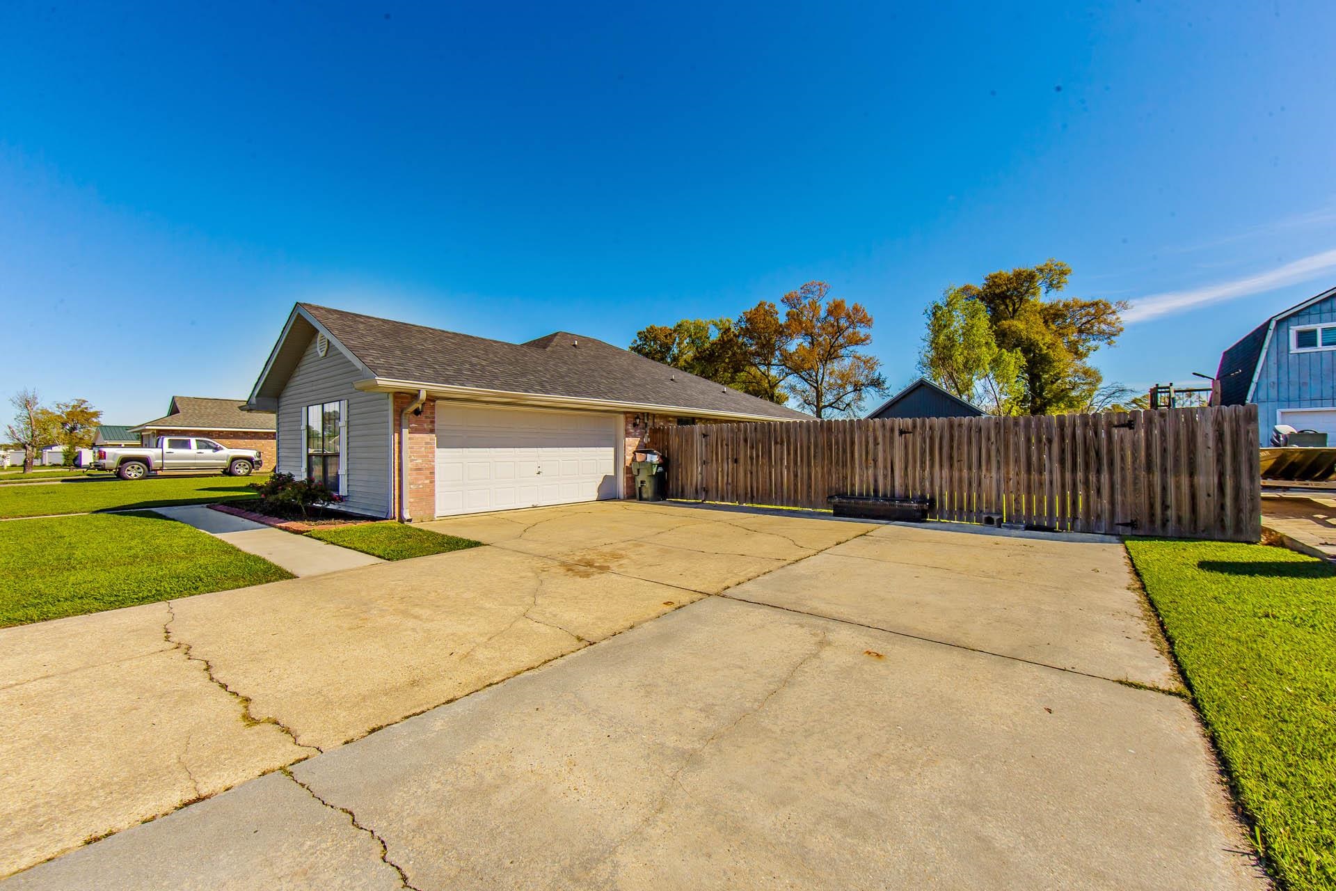 212 Presque Isle Drive, Houma, LA, 70363