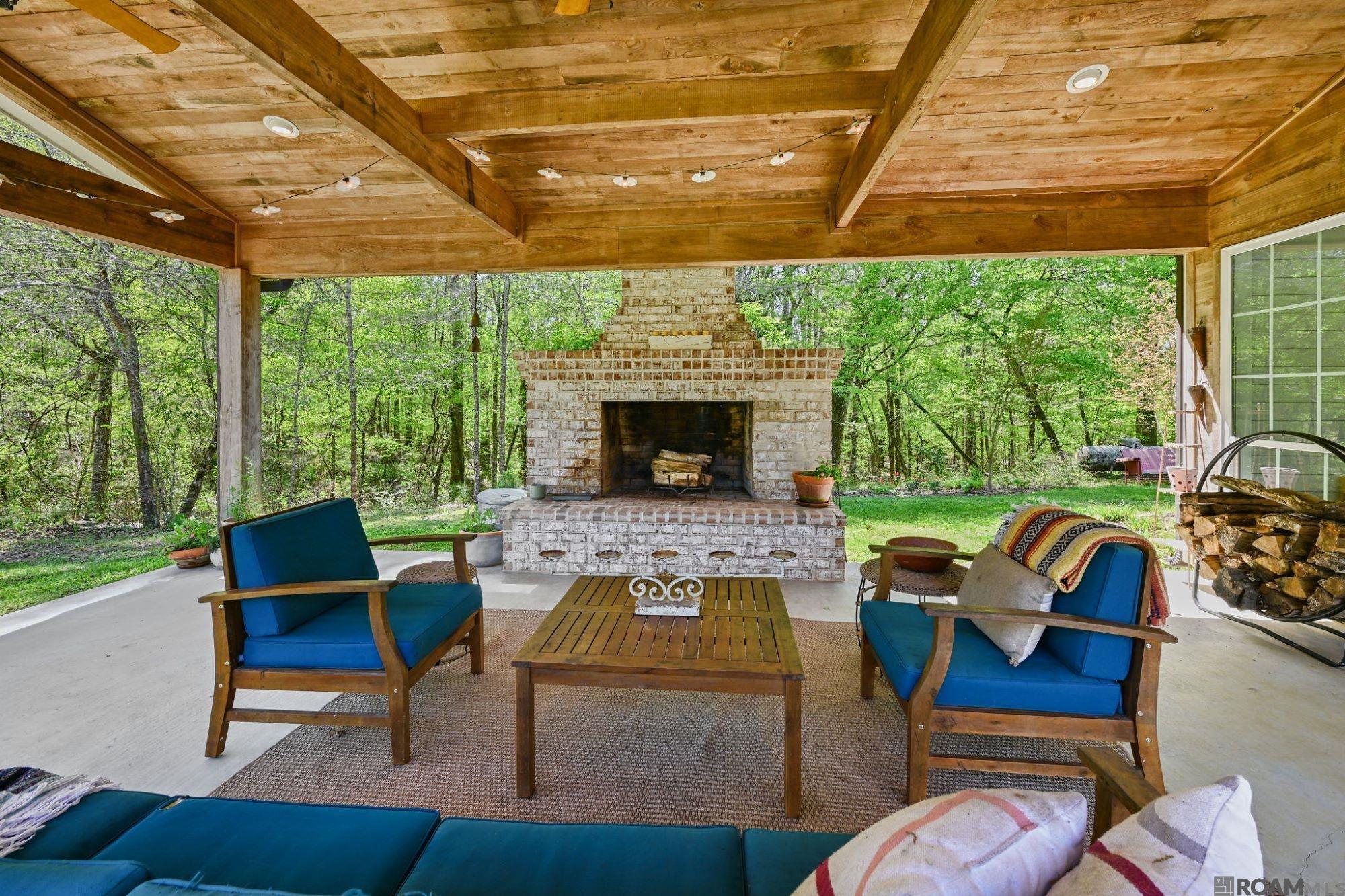 7596 Tunica Trace, St Francisville, LA, 70775