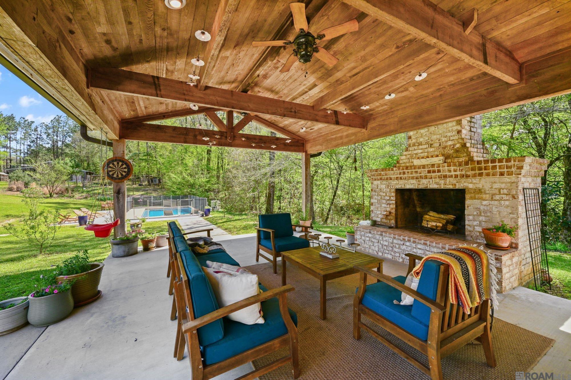 7596 Tunica Trace, St Francisville, LA, 70775