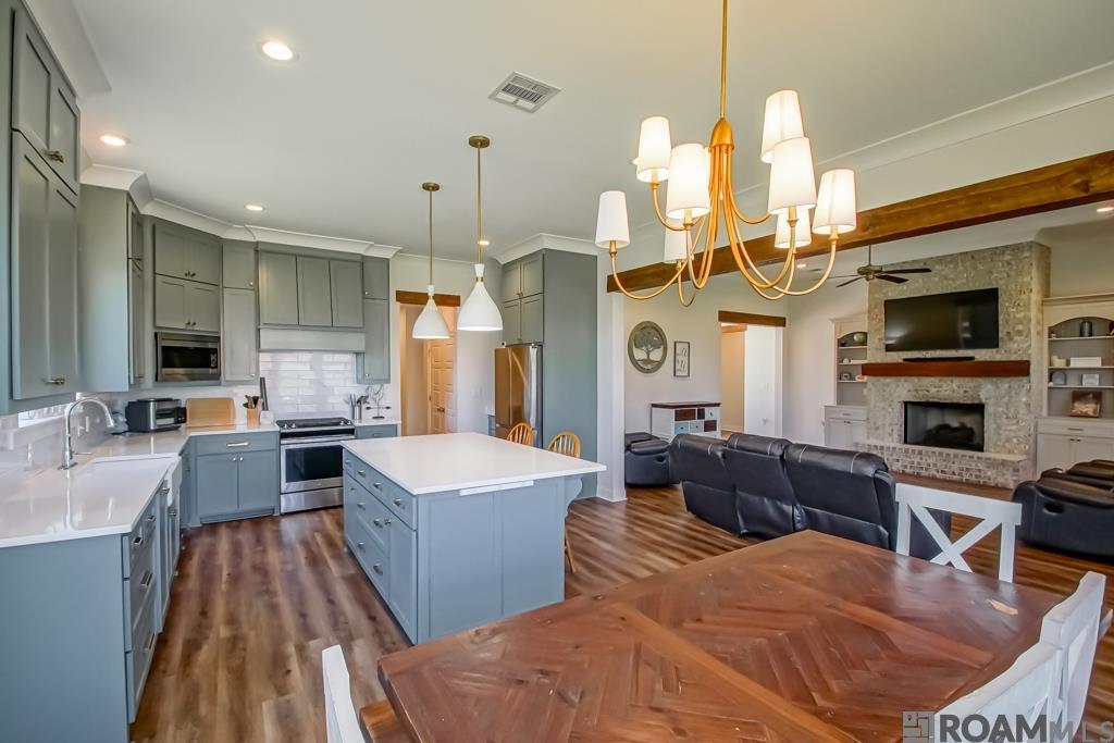 17719 Empress Dr, Greenwell Springs, LA, 70739