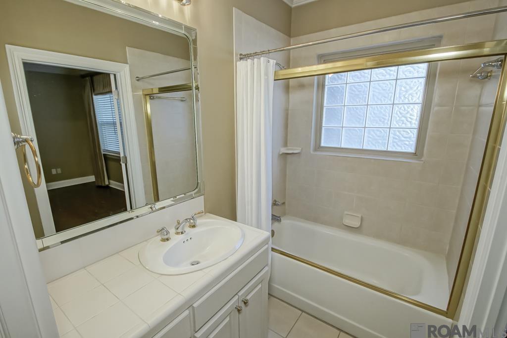 2321 Shadowbrook Dr, Baton Rouge, LA, 70816