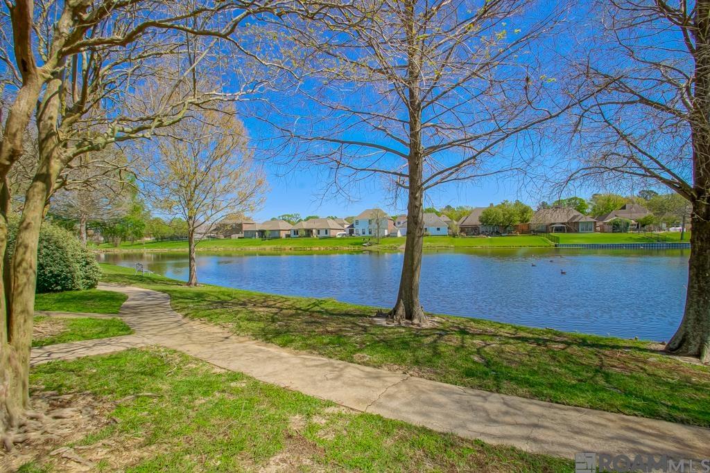 2321 Shadowbrook Dr, Baton Rouge, LA, 70816