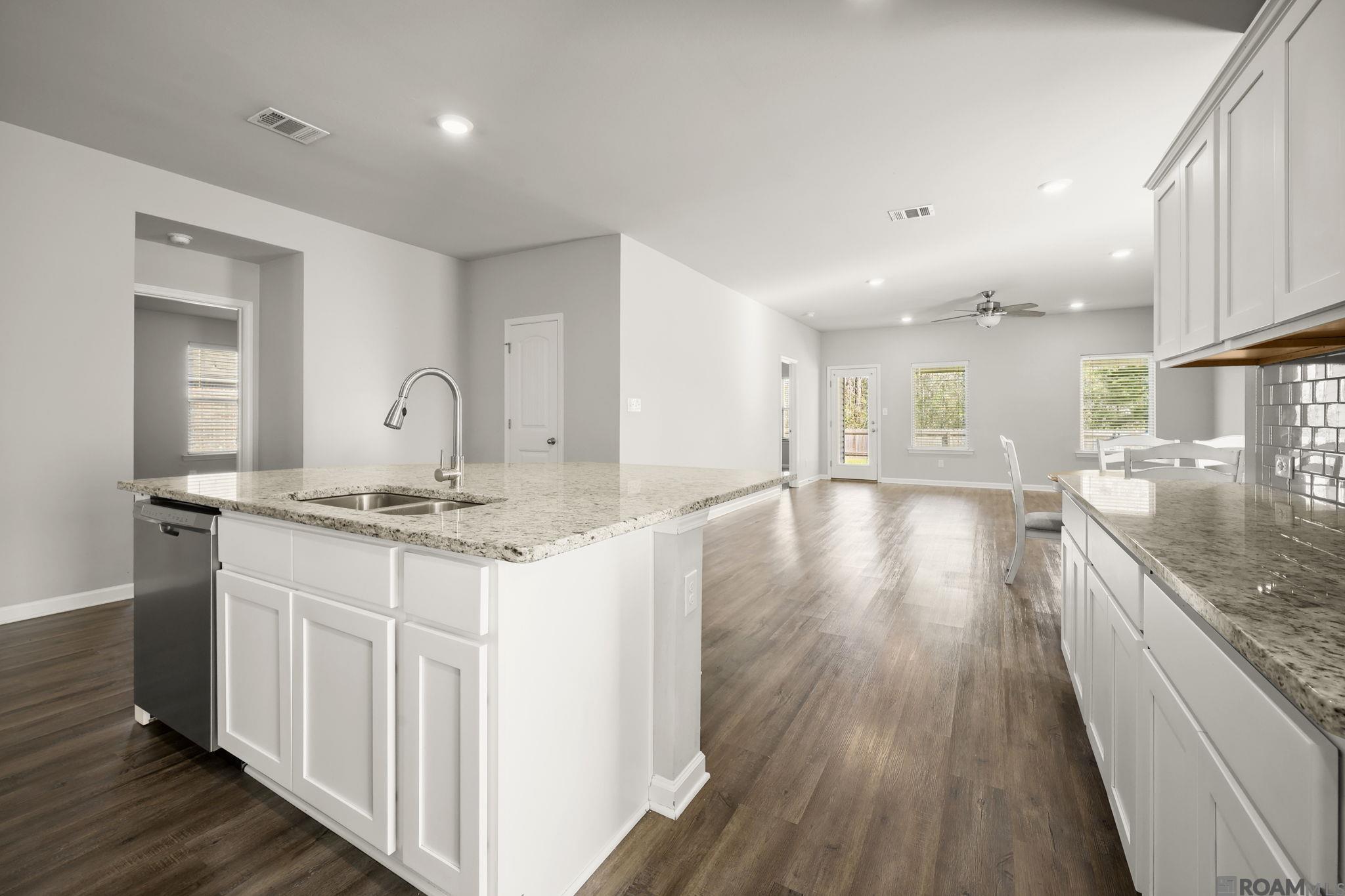 12721 Fowler Dr, Denham Springs, LA, 70706