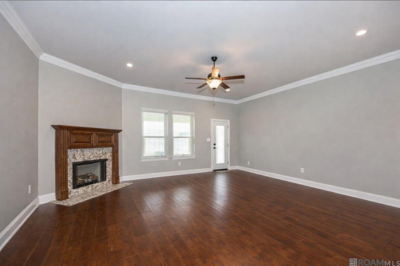 812 Beaumont Dr, Gonzales, LA, 70737