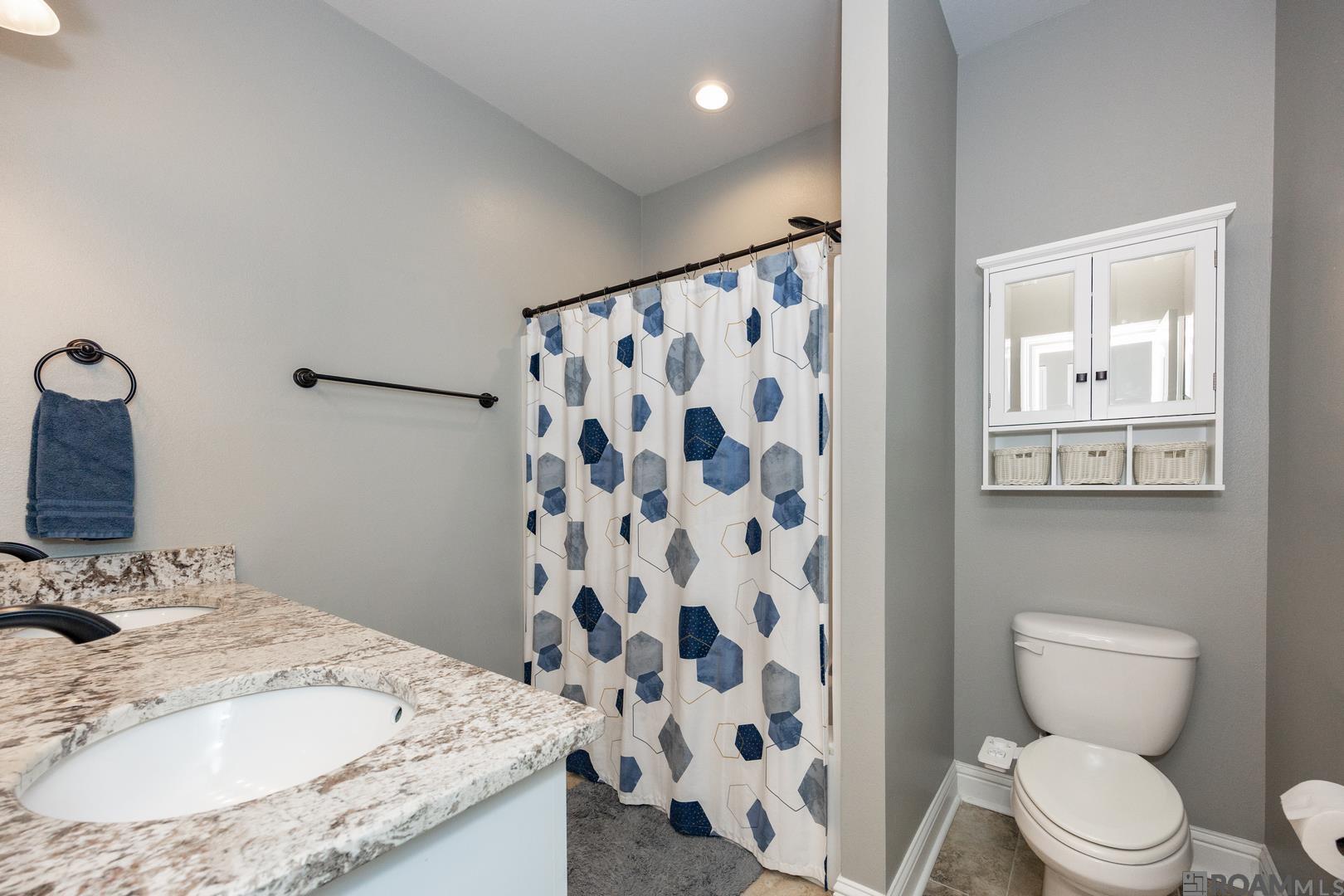 812 Beaumont Dr, Gonzales, LA, 70737