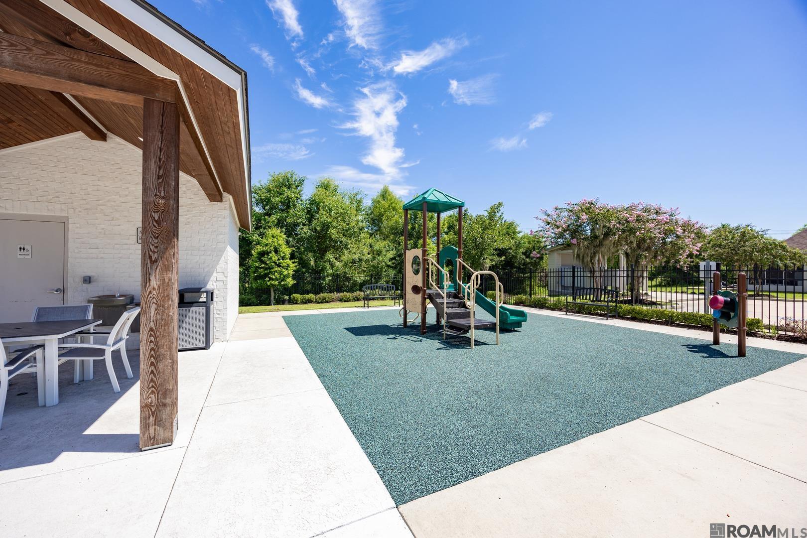 812 Beaumont Dr, Gonzales, LA, 70737