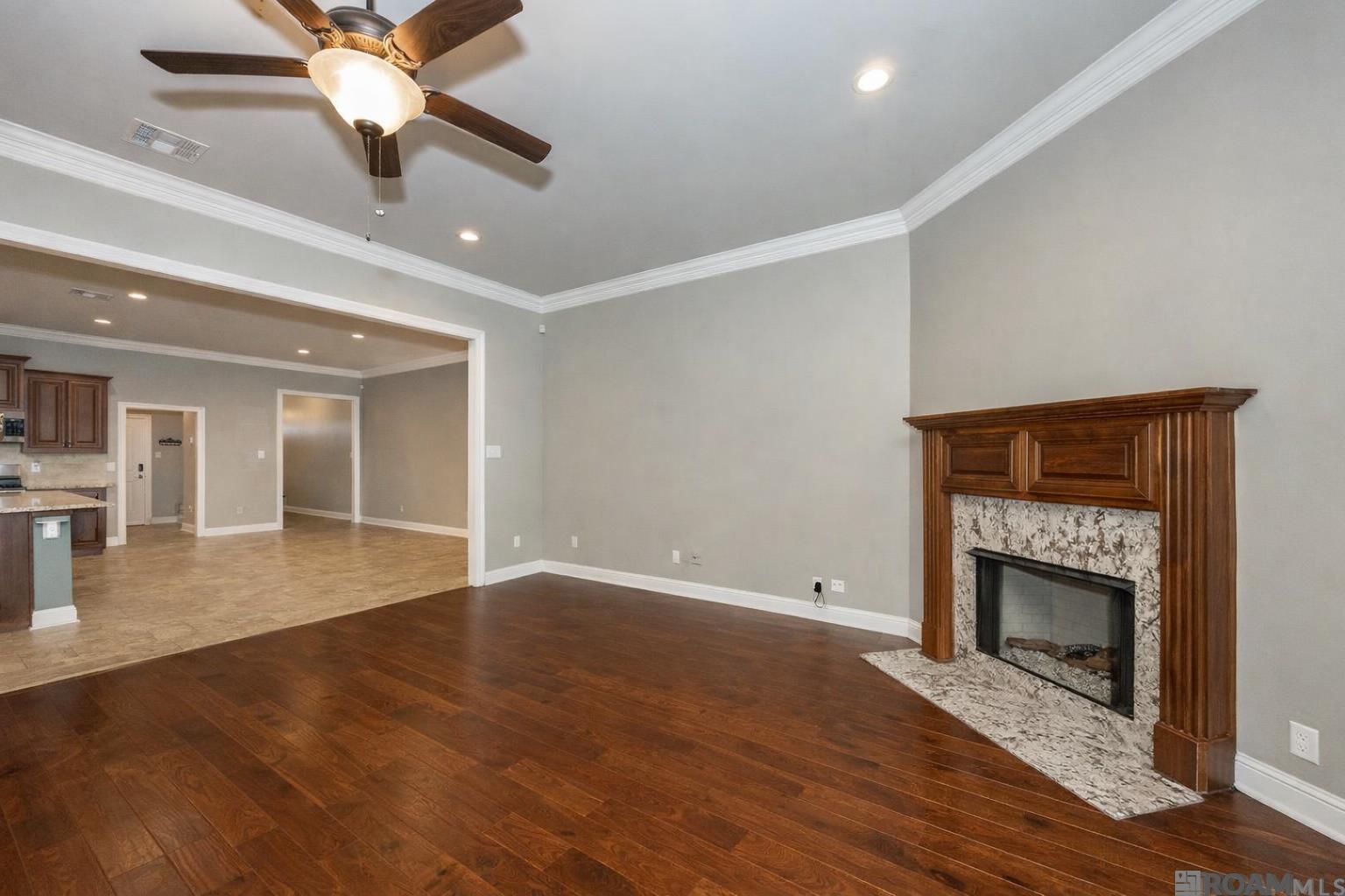 812 Beaumont Dr, Gonzales, LA, 70737