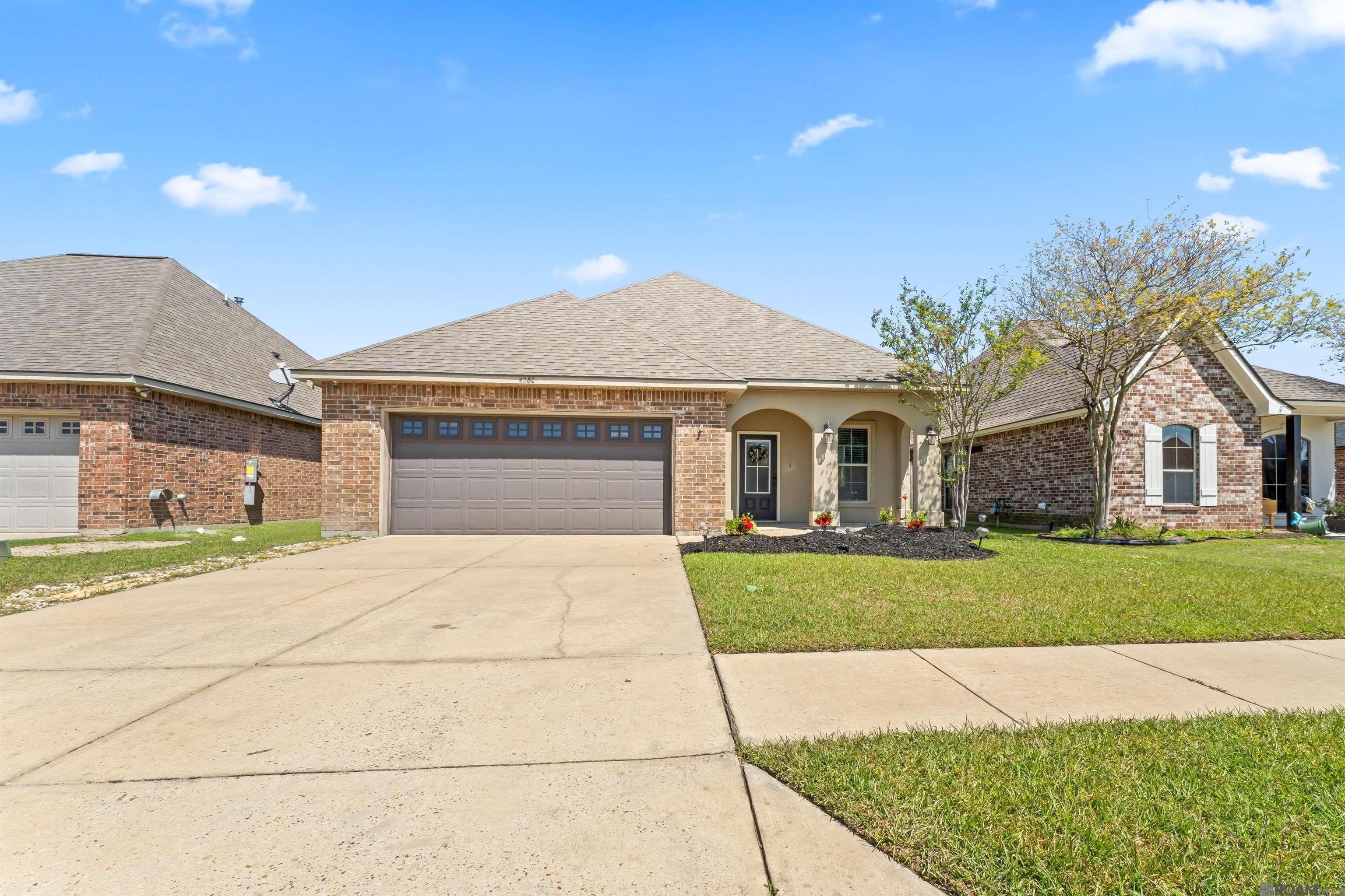 24747 Berry Ridge Lane, Springfield, LA, 70462