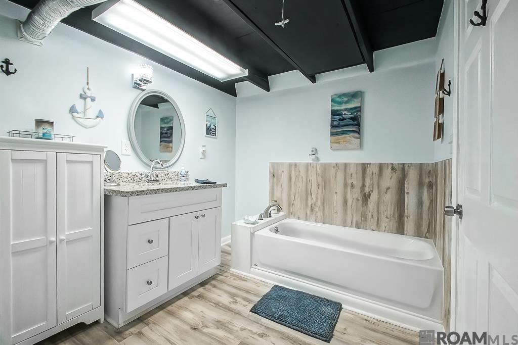 6421 La Hwy 56, Chauvin, LA, 70344