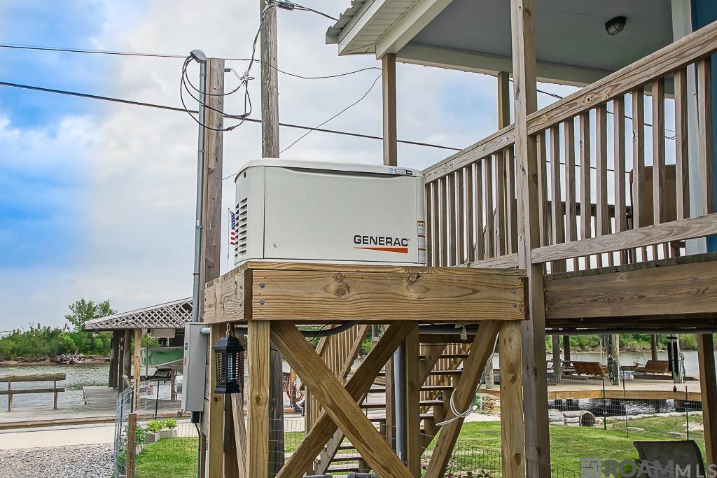 6421 La Hwy 56, Chauvin, LA, 70344