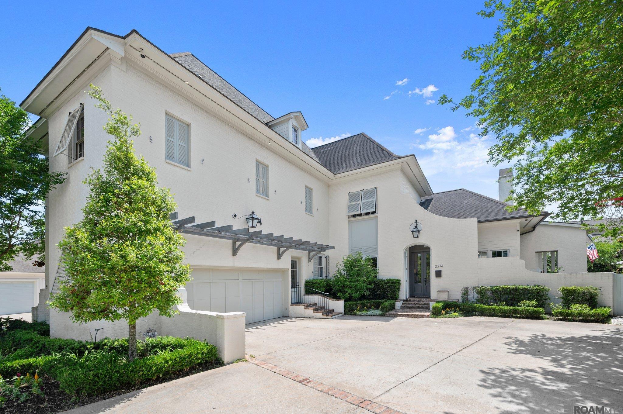2214 Sassy Ln, Baton Rouge, LA 70808