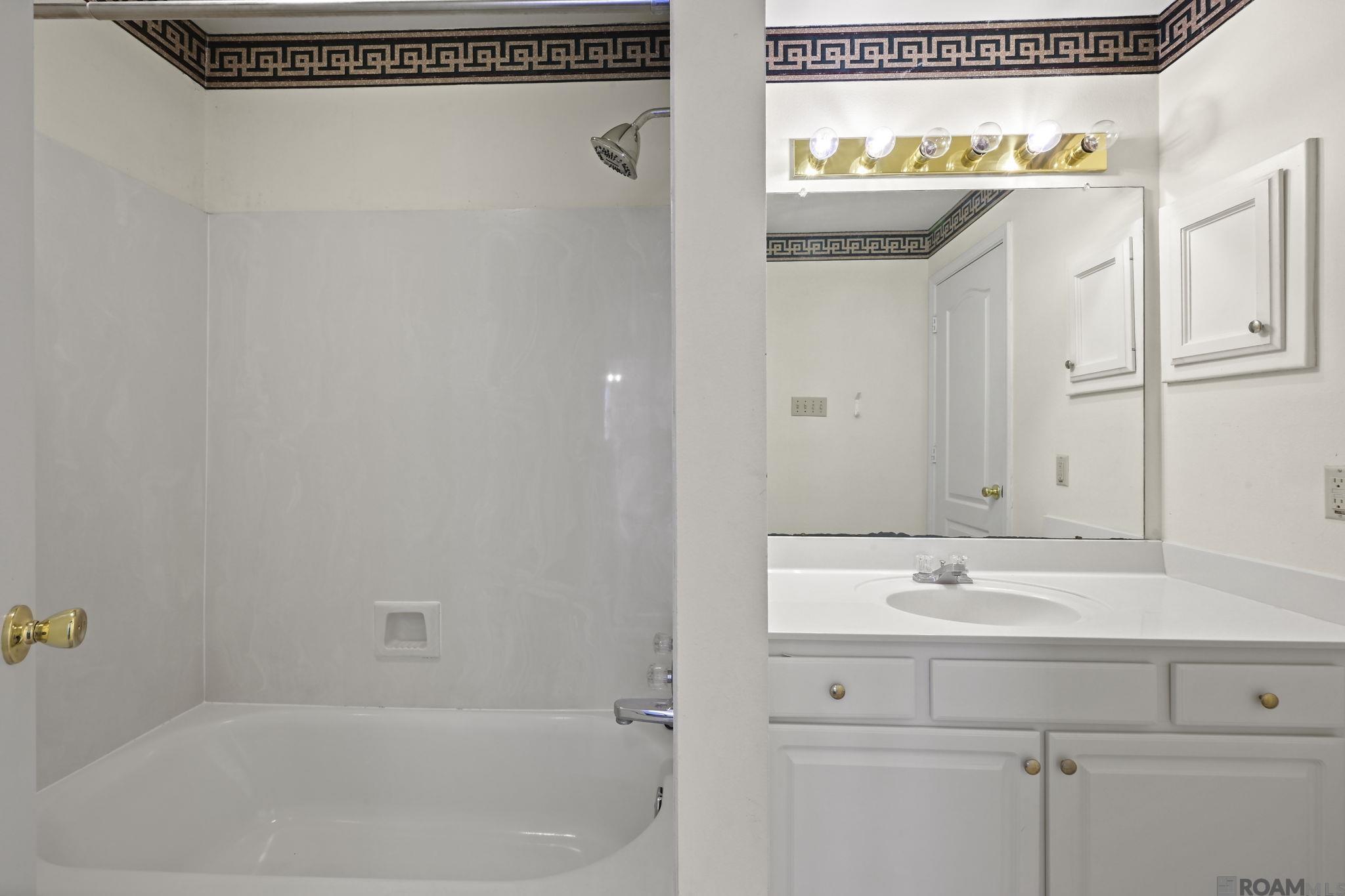 5147 Nicholson Dr UNIT 68, Baton Rouge, LA, 70820