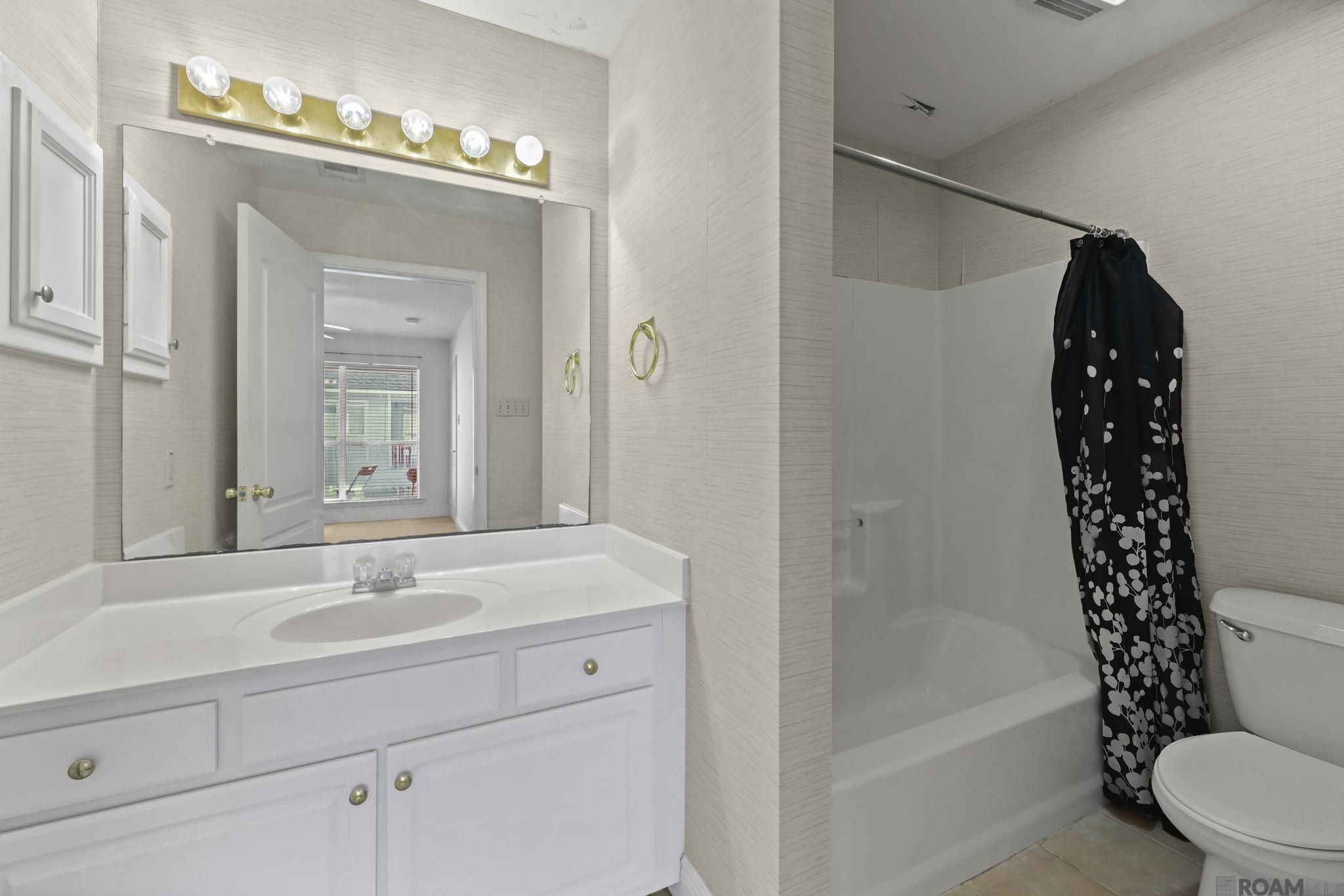 5147 Nicholson Dr UNIT 68, Baton Rouge, LA, 70820