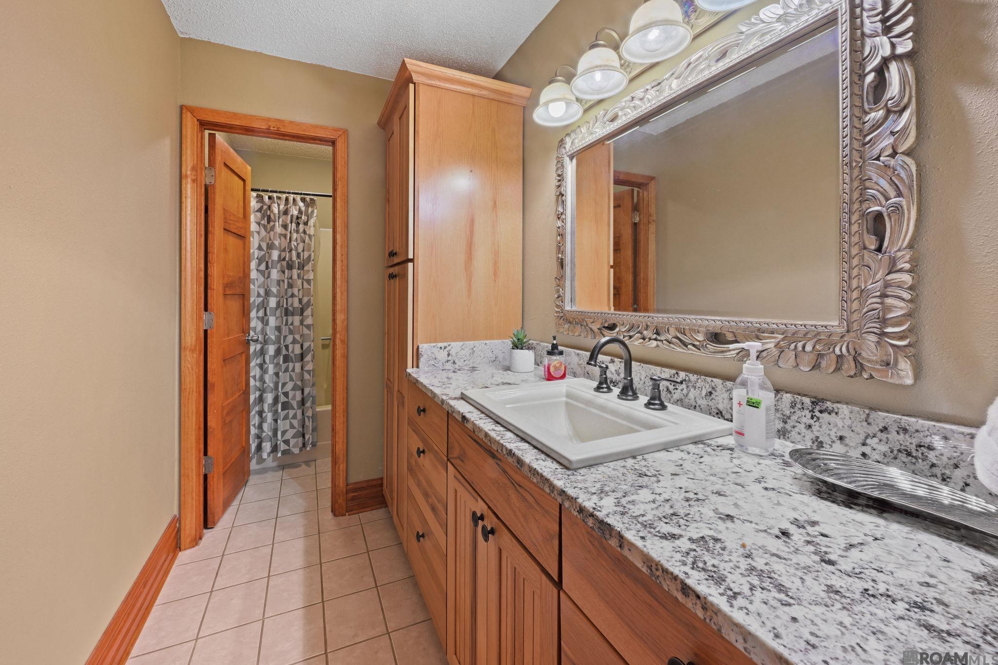 7097 Jim Rushing Rd, Denham Springs, LA, 70706