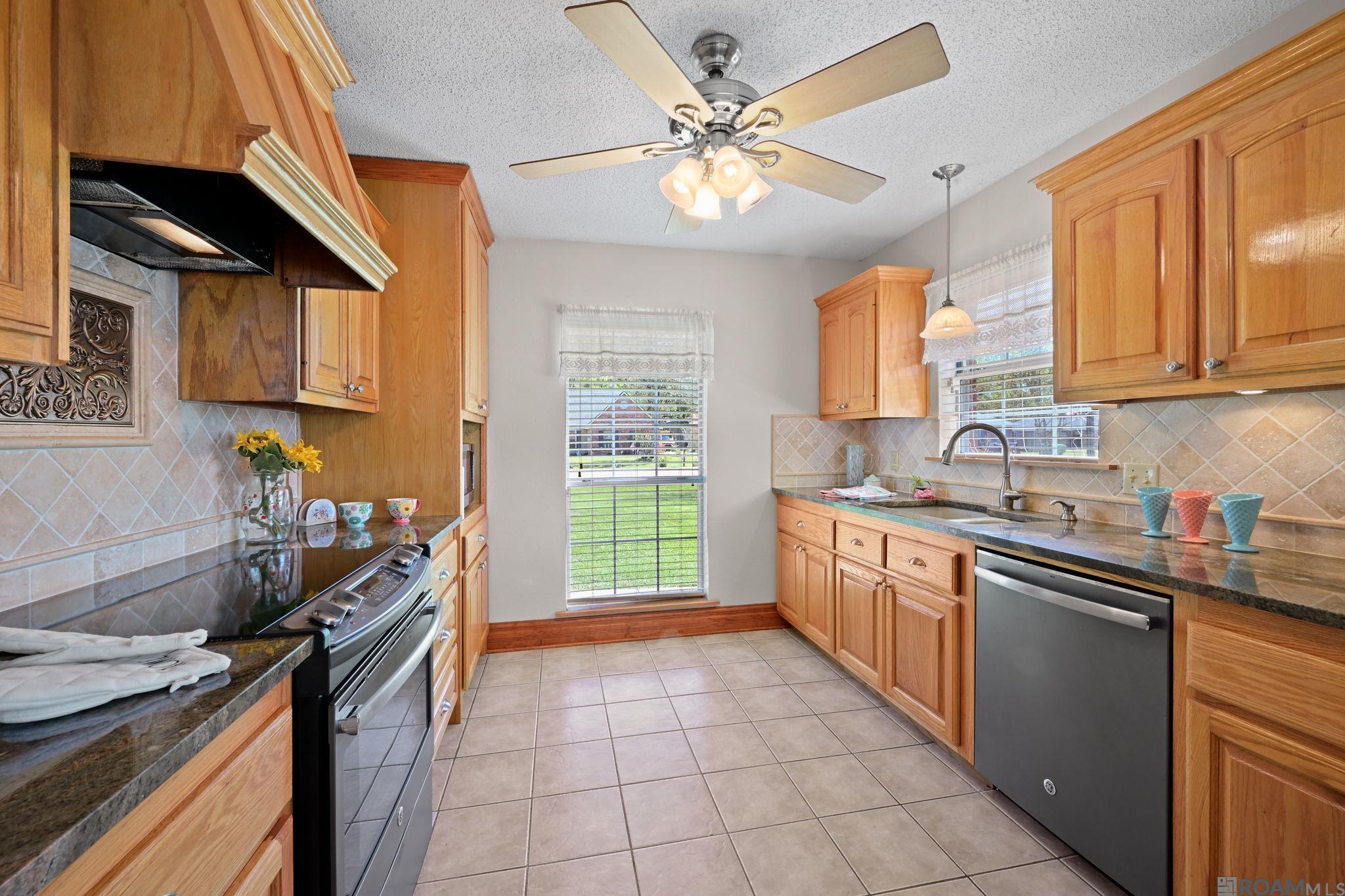 7097 Jim Rushing Rd, Denham Springs, LA, 70706